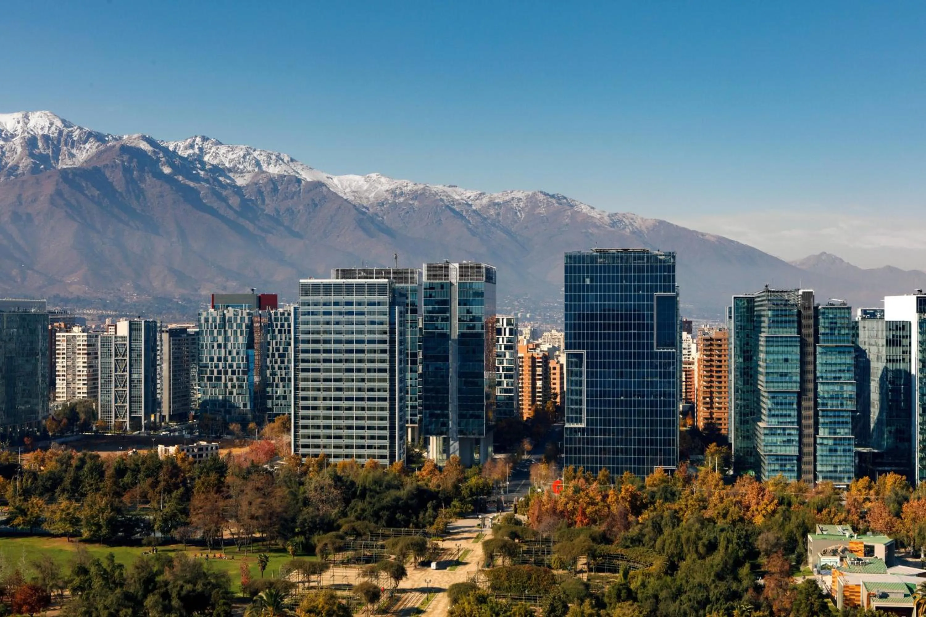 Photo of the whole room in Courtyard by Marriott Santiago Las Condes