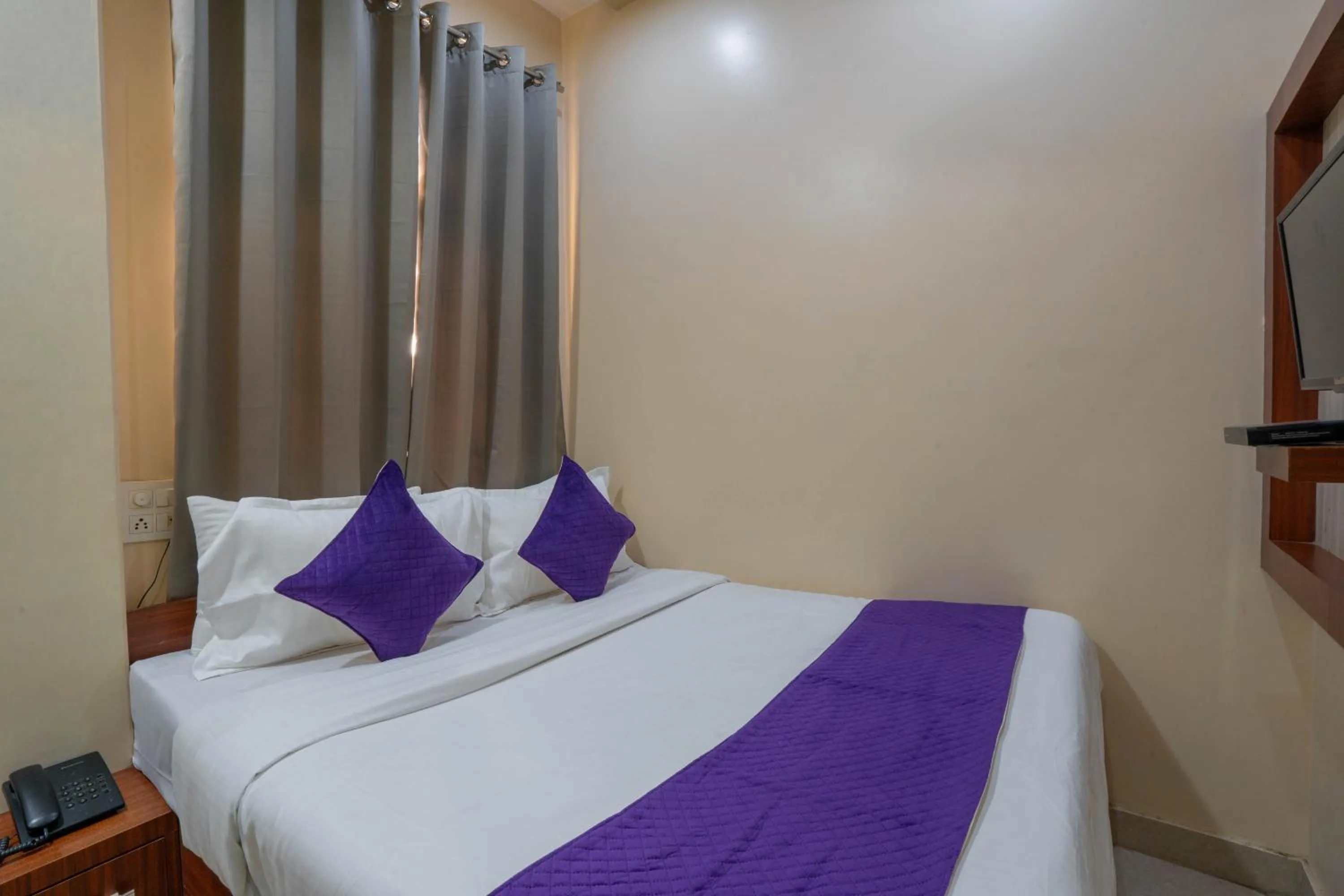 Bedroom, Bed in Hotel Kiaara