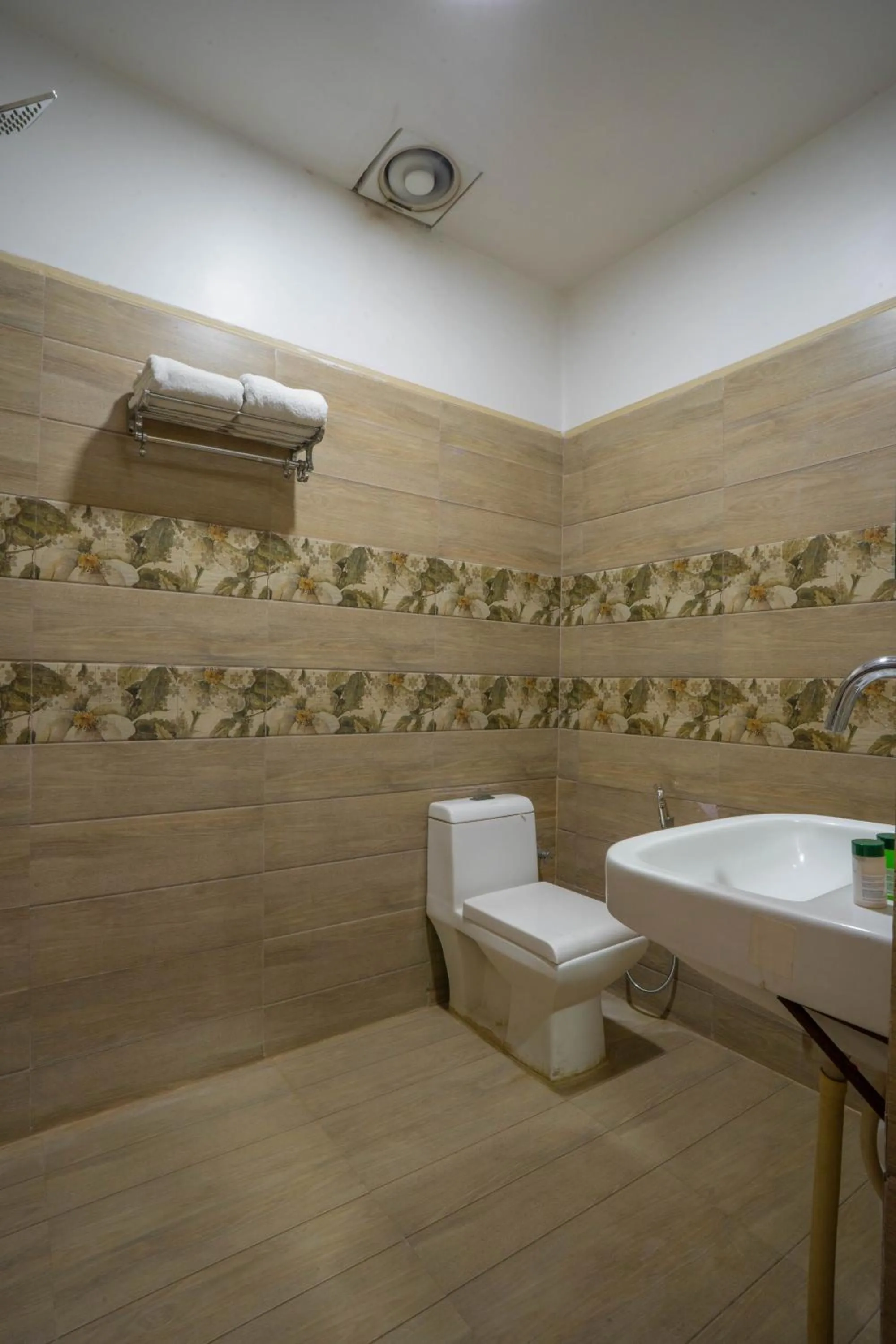 Toilet in Hotel Kiaara