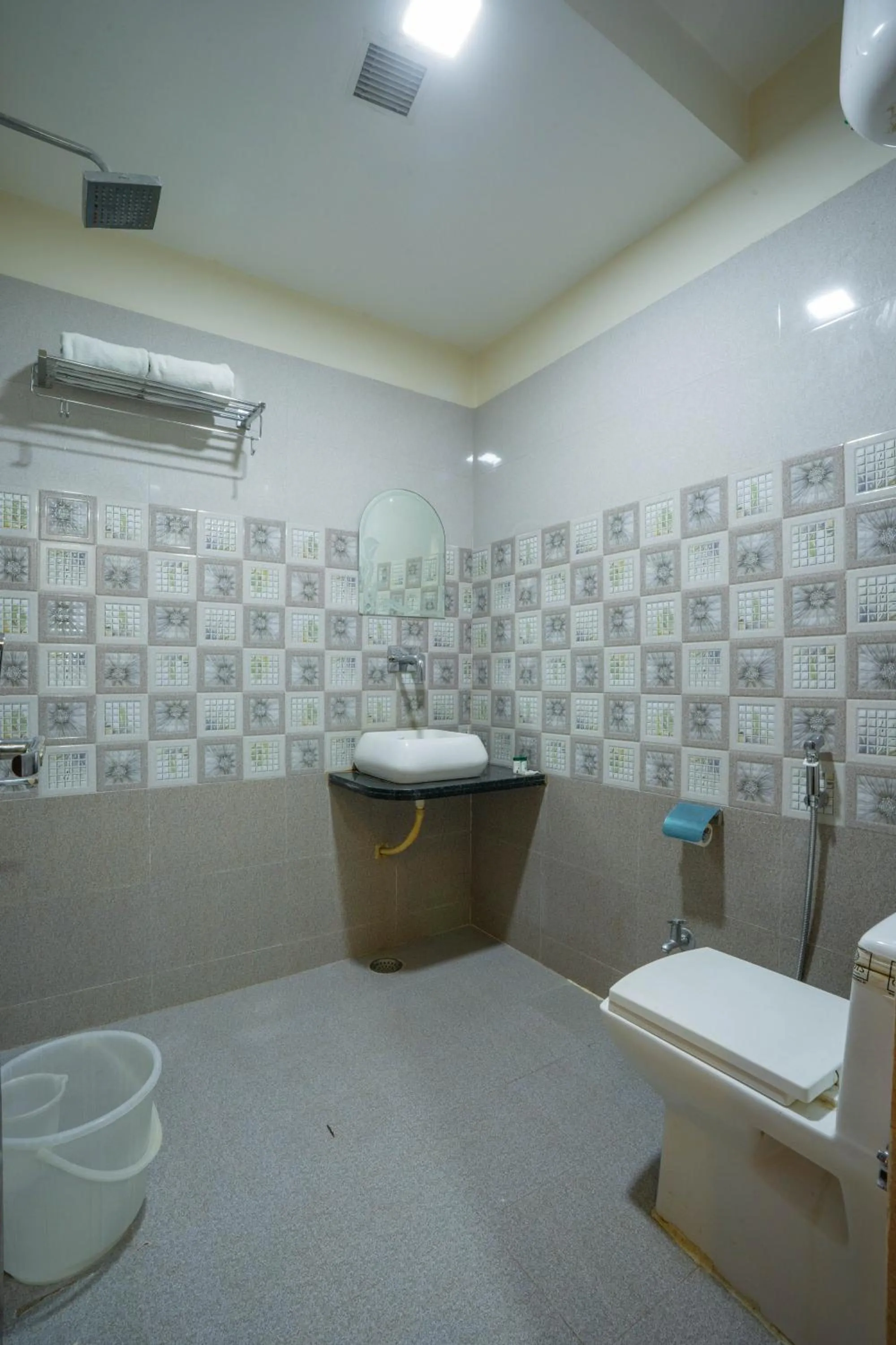 Toilet in Hotel Kiaara