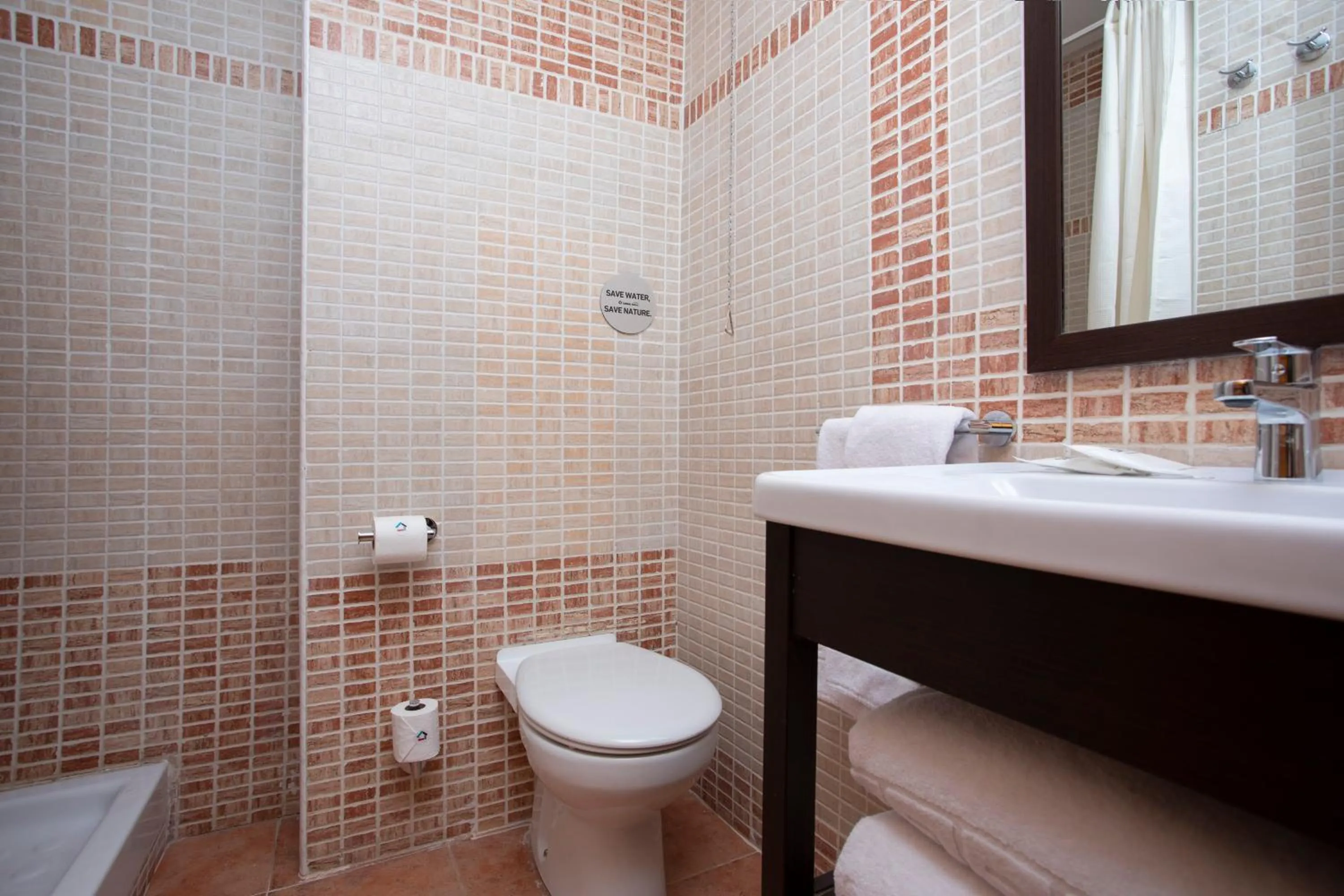 Toilet in Casual Natura Valencia