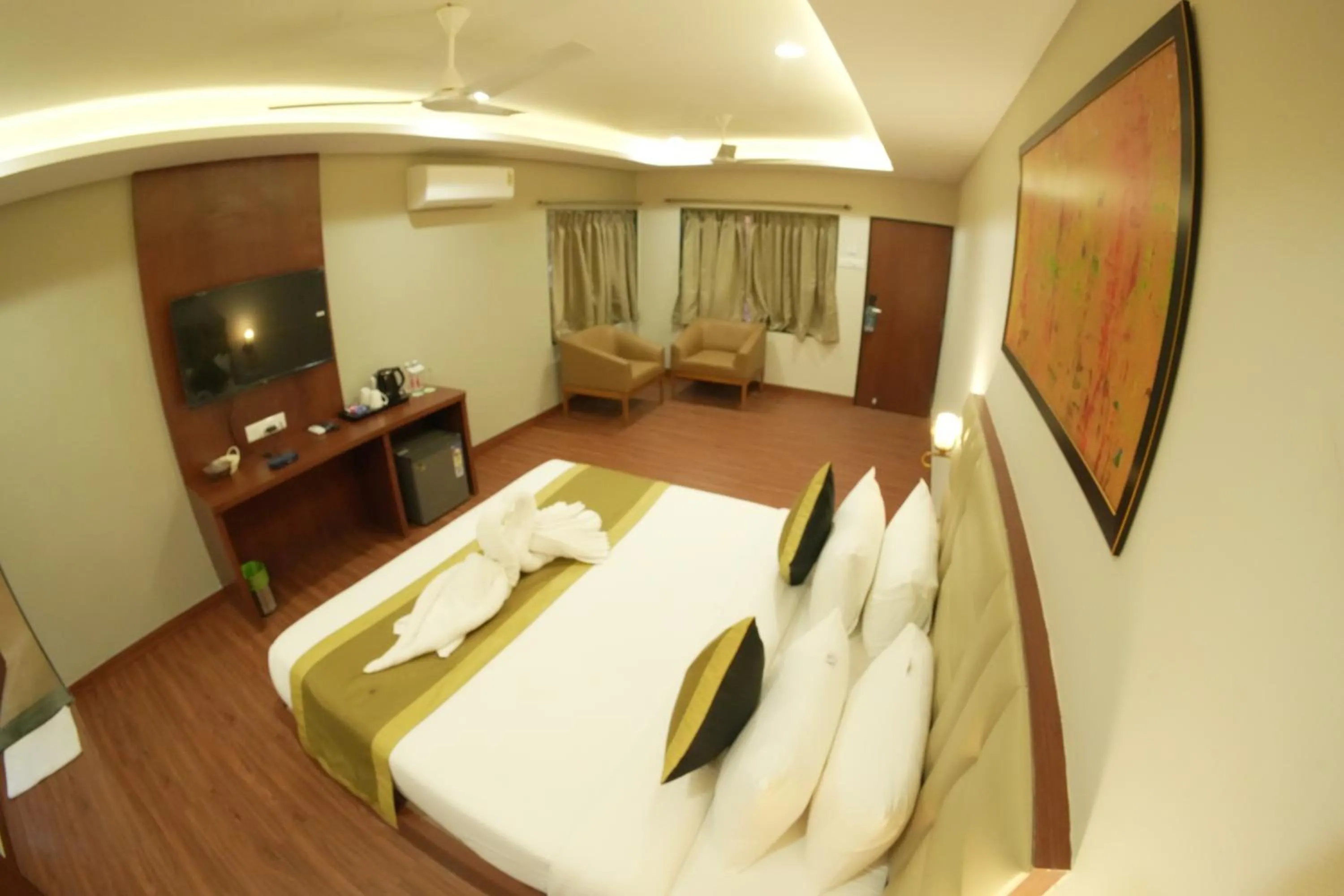 Bedroom, Bed in The Byke Shanti Villa - Mahableshwar