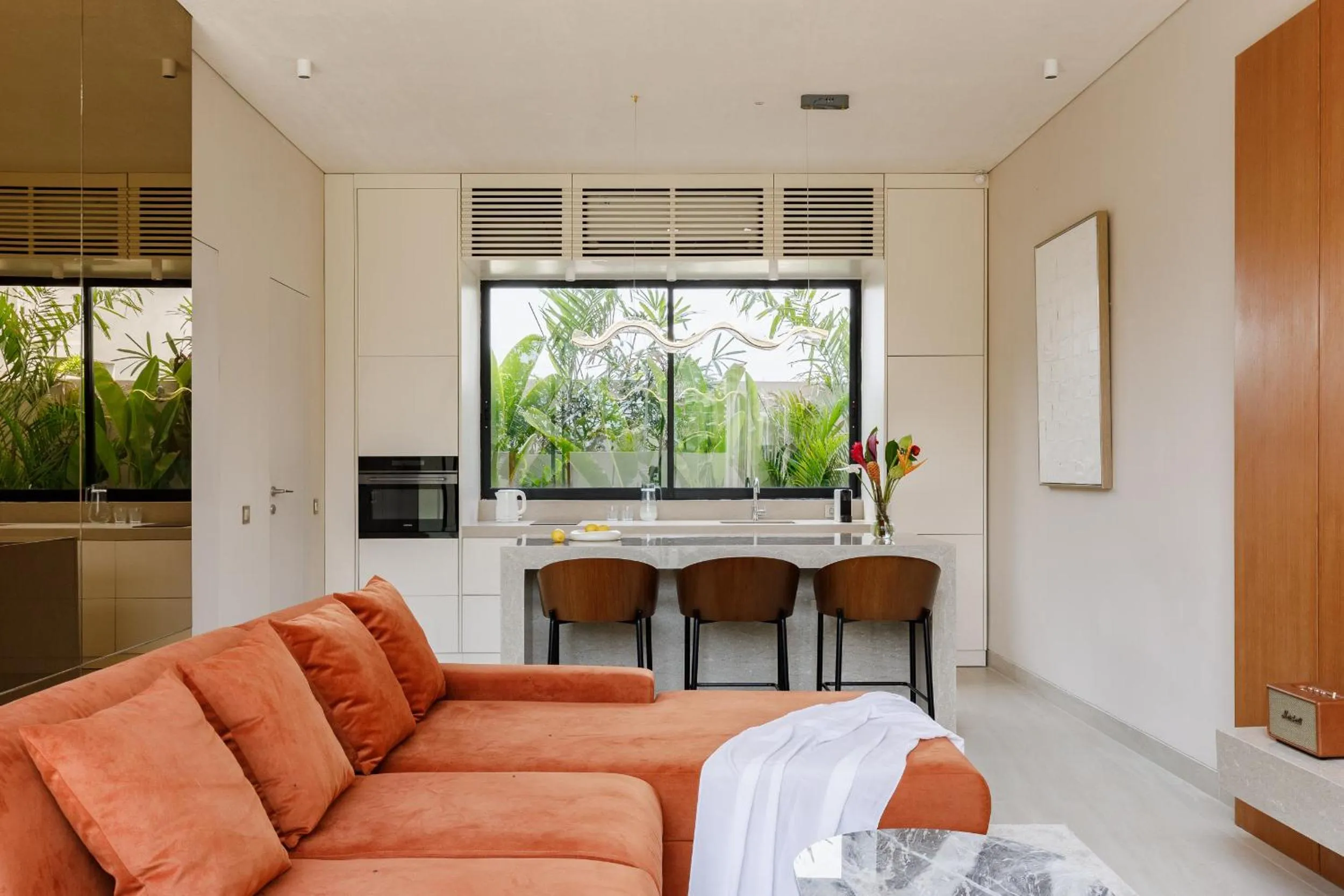 TV and multimedia in Solair Beach Lofts Pererenan