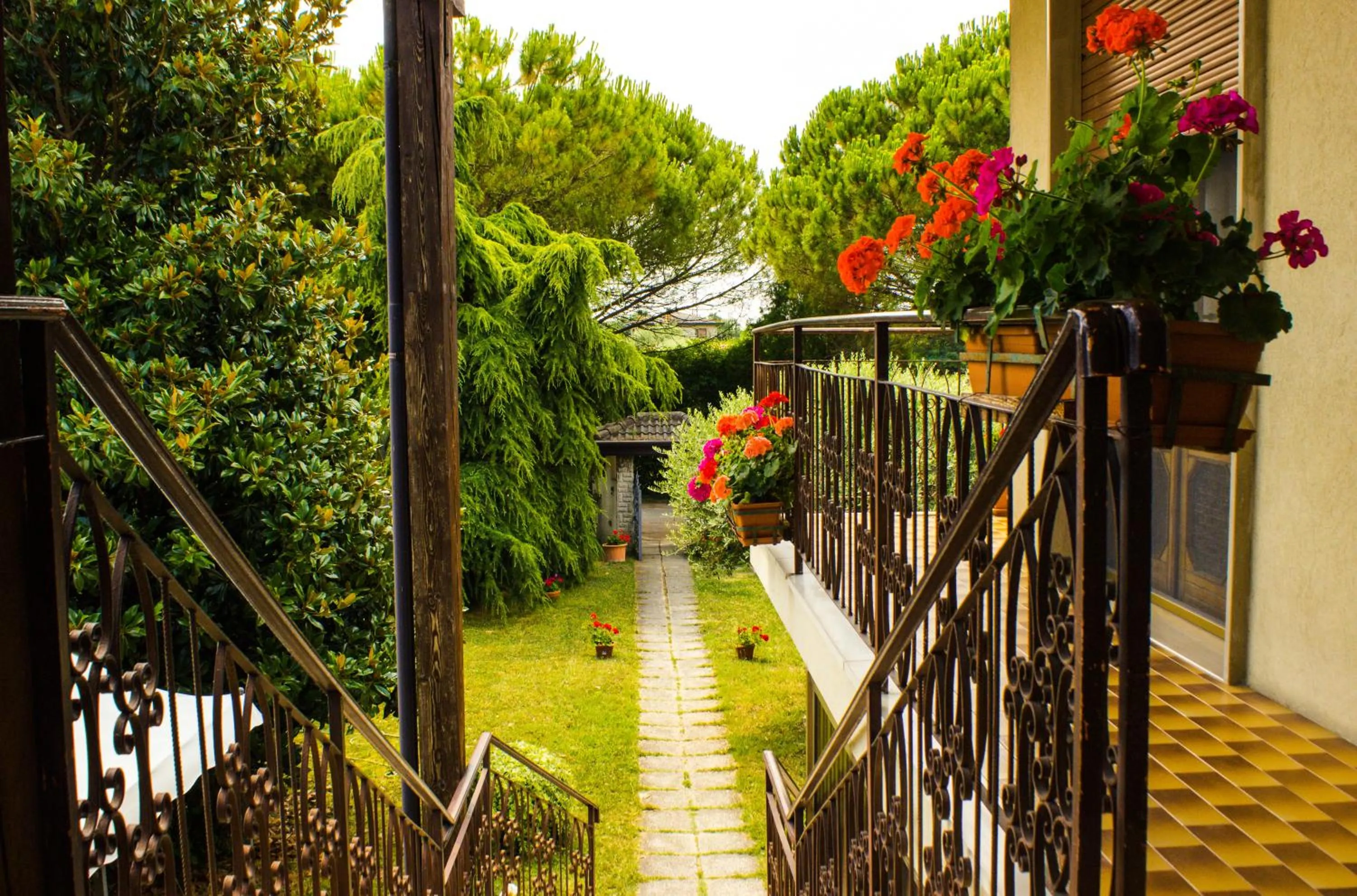 Garden view in B&B Airport Venice Diego 2