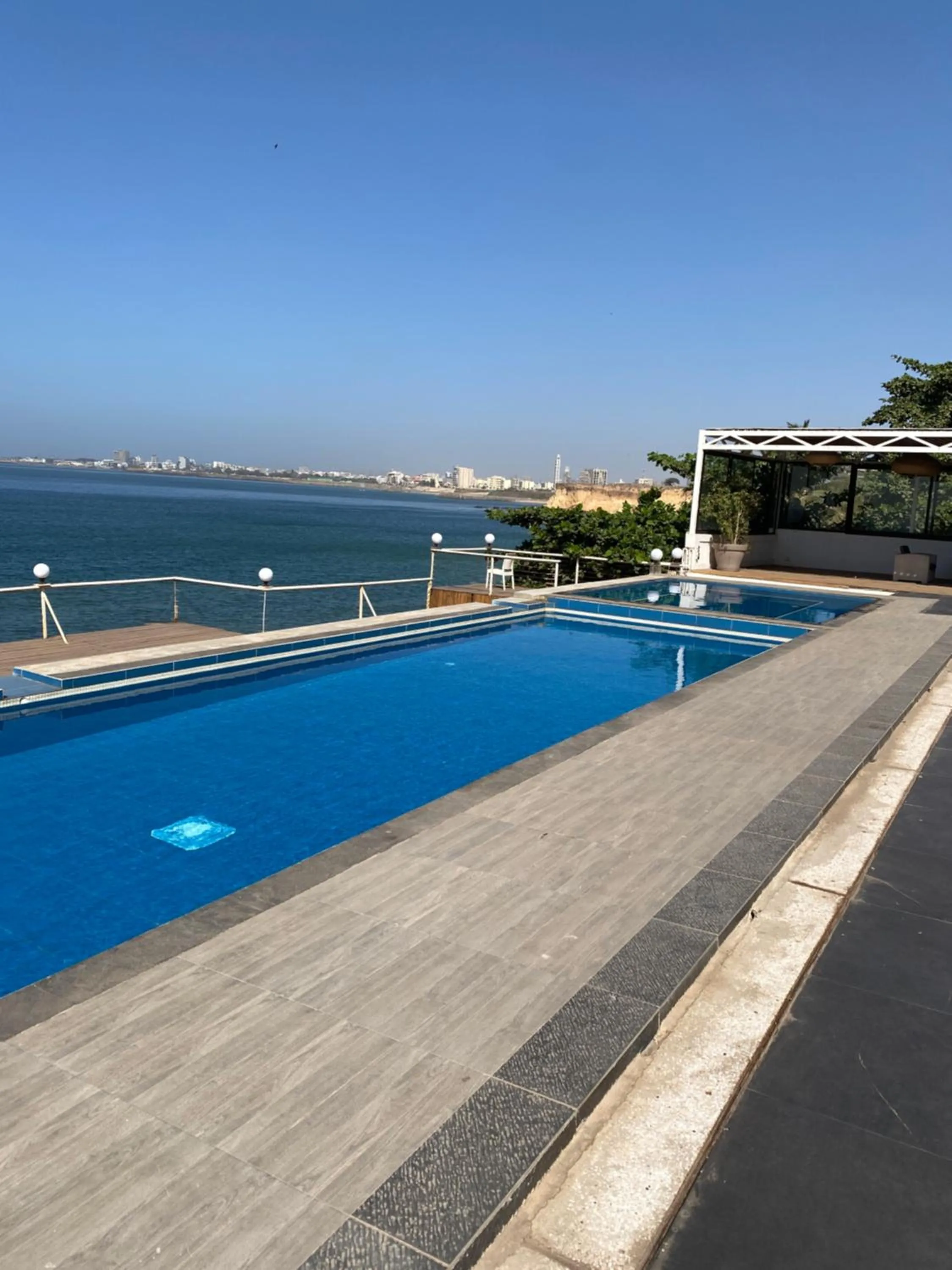 Pool view in Hotel Sokhamon