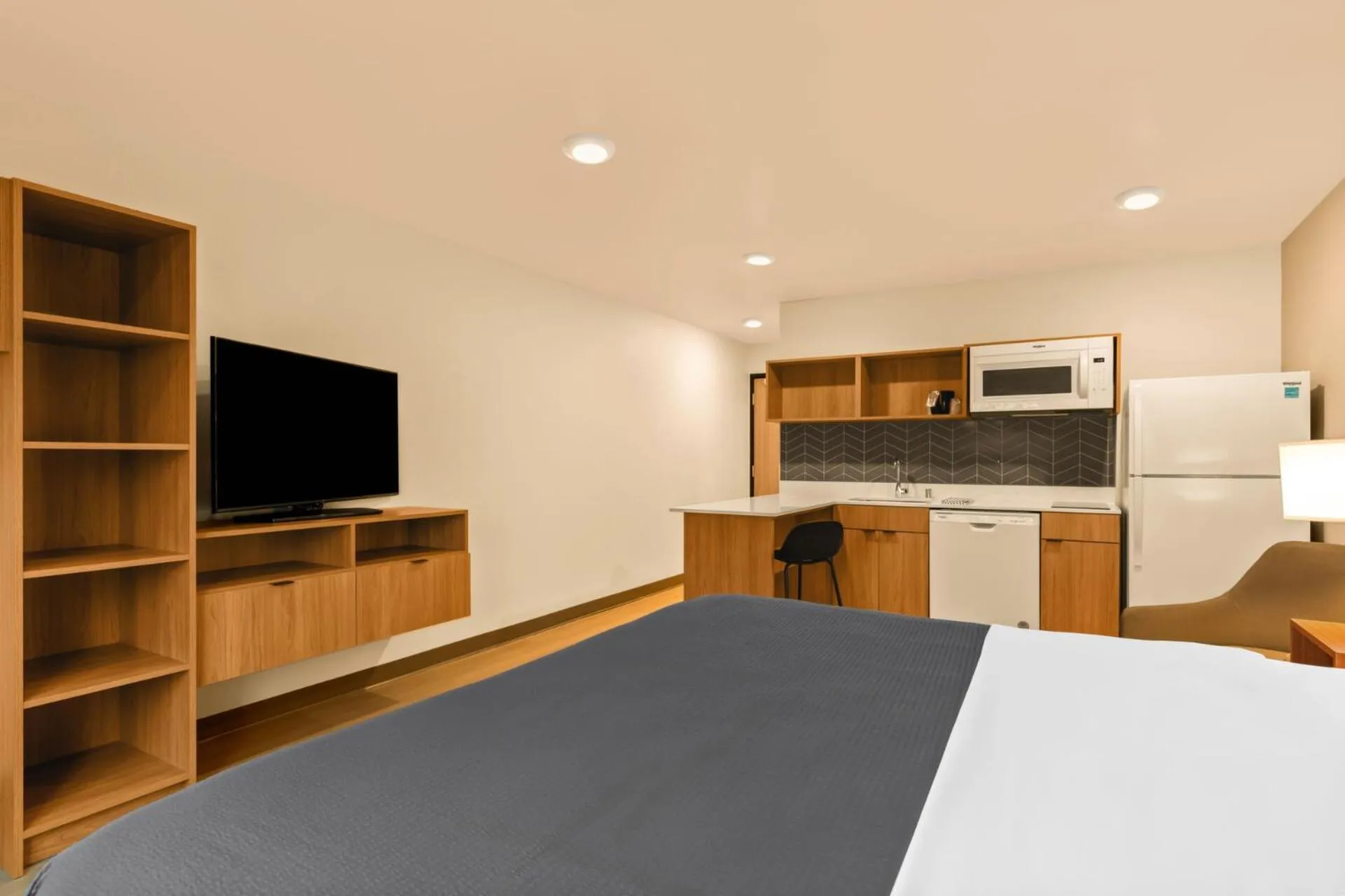 Bedroom in LivAway Suites Tri-Cities-Richland