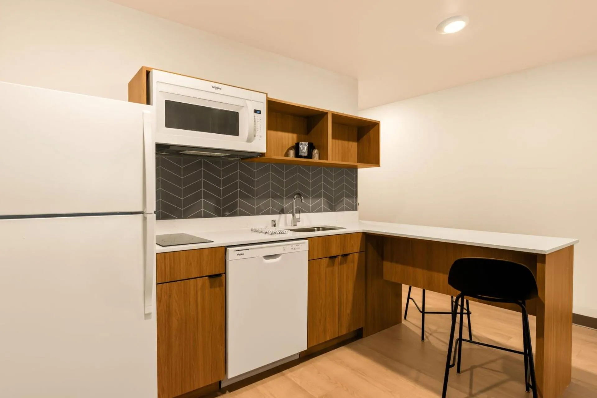 Kitchen or kitchenette in LivAway Suites Tri-Cities-Richland