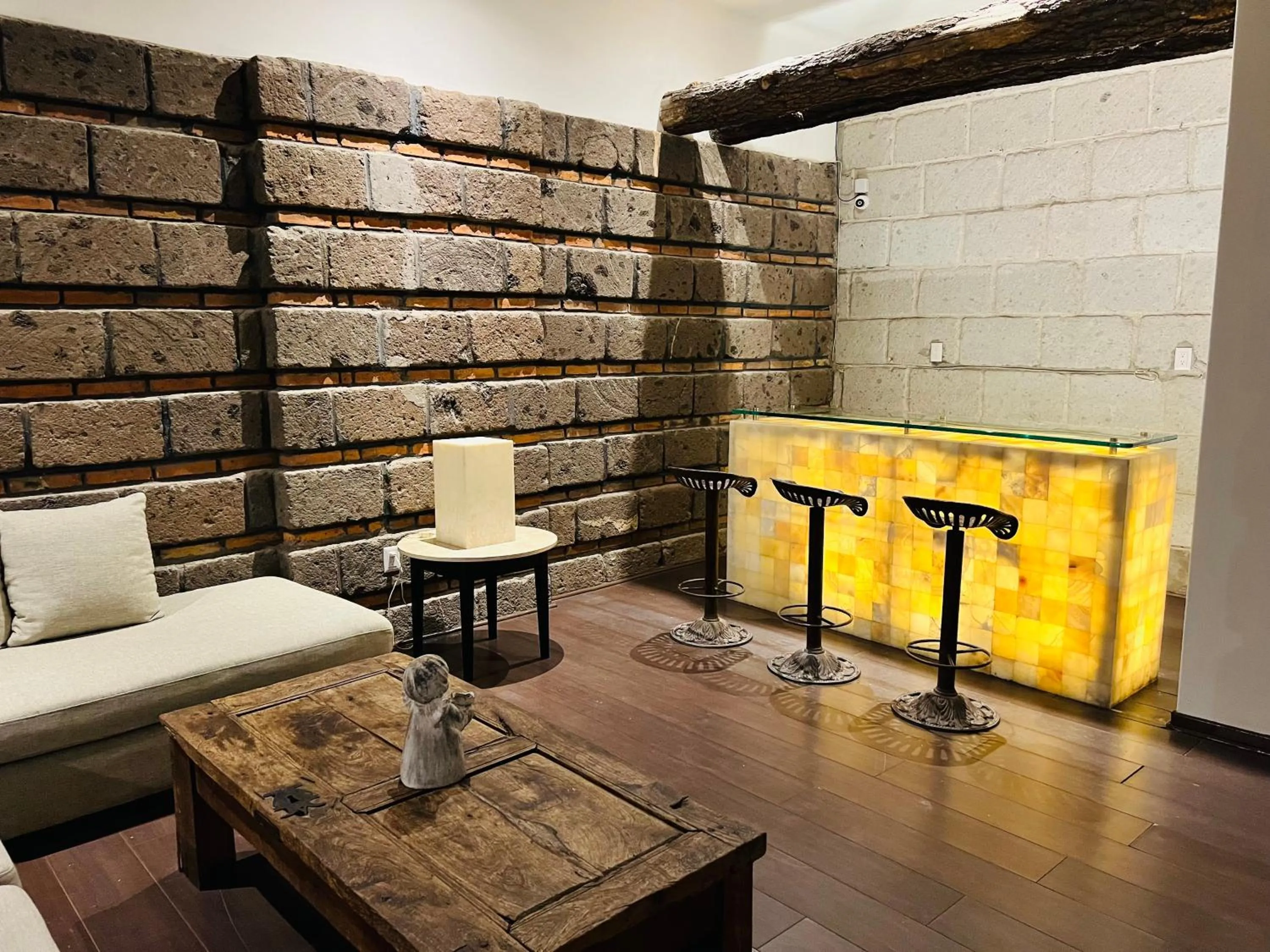 Lounge or bar in QA Hotel