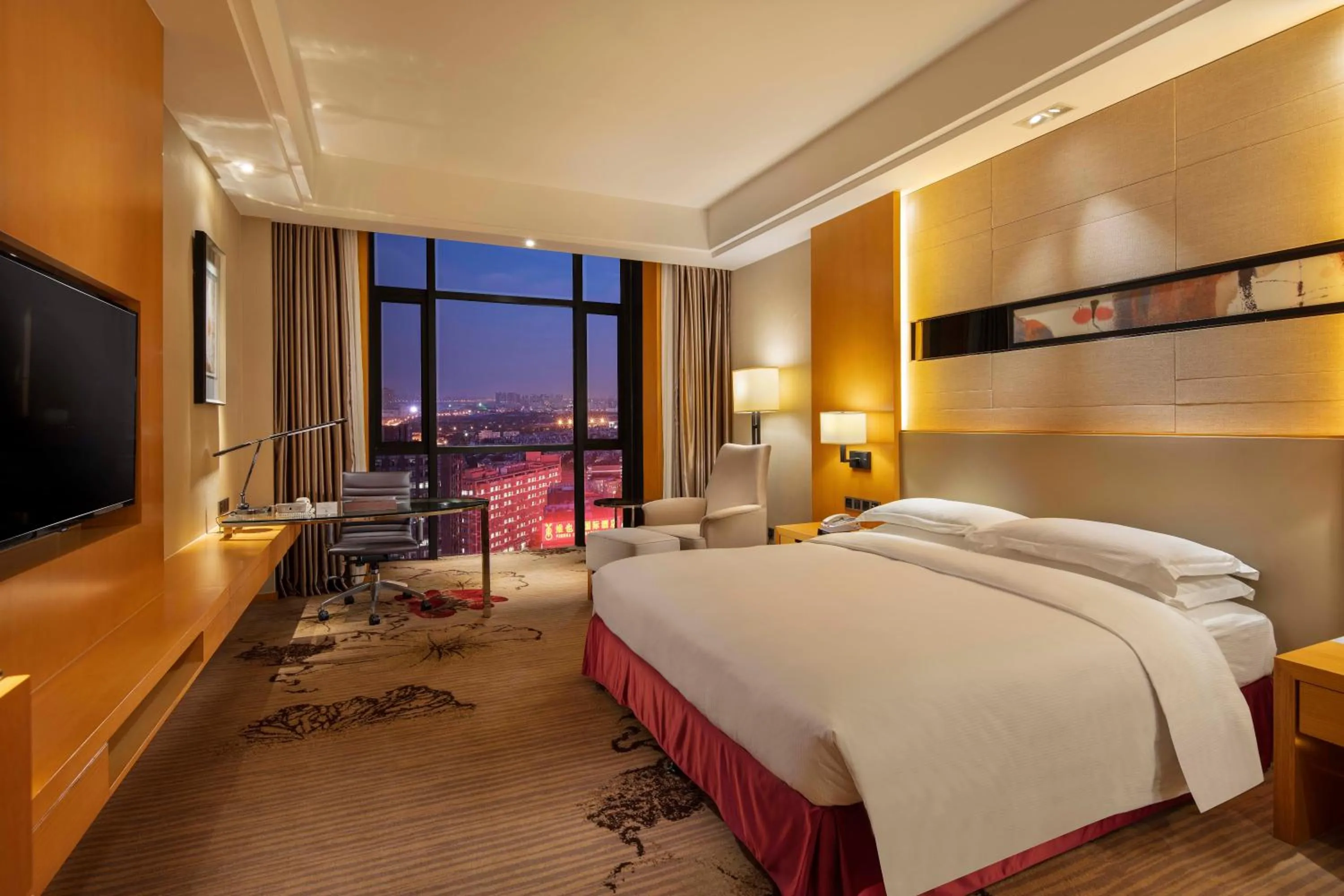 Photo of the whole room, Bed in Wyndham Shanghai Nanxiang