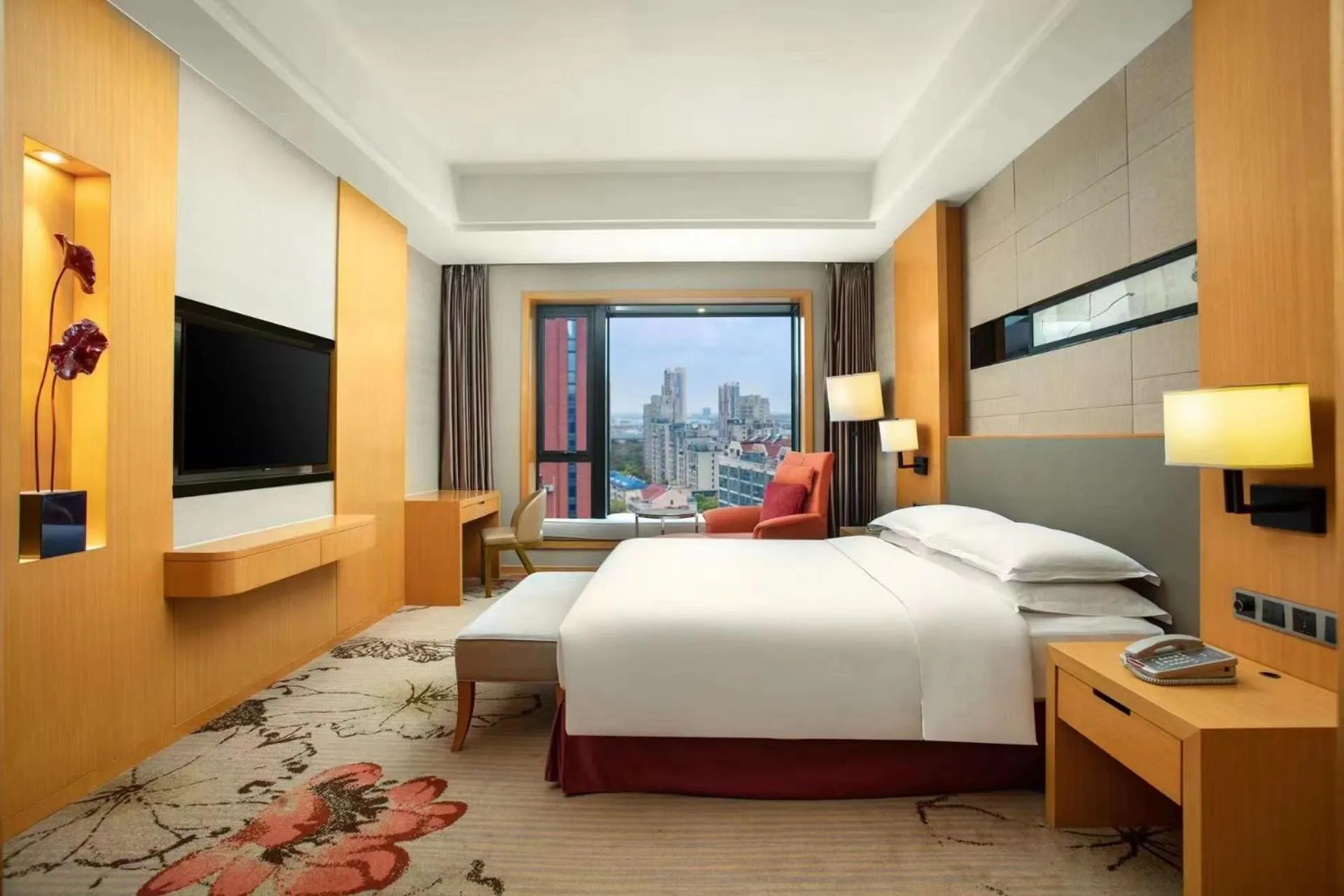 Bed in Wyndham Shanghai Nanxiang