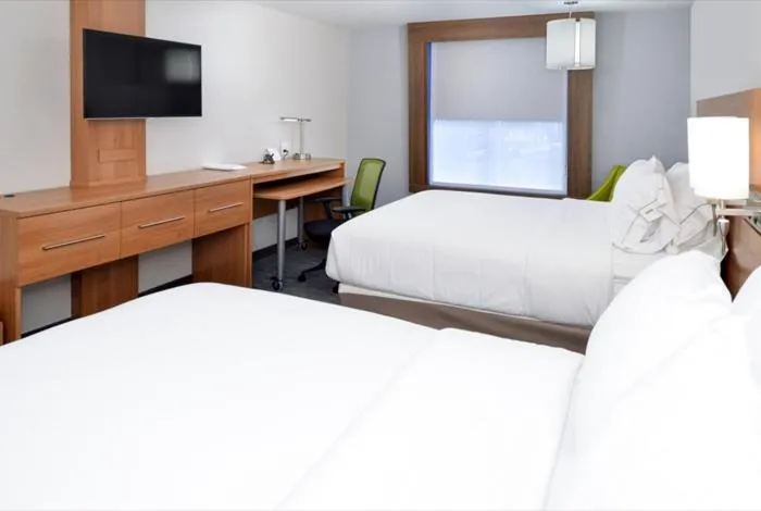 Day, Bed in Holiday Inn Express & Suites Lexington Midtown - I-75 by IHG