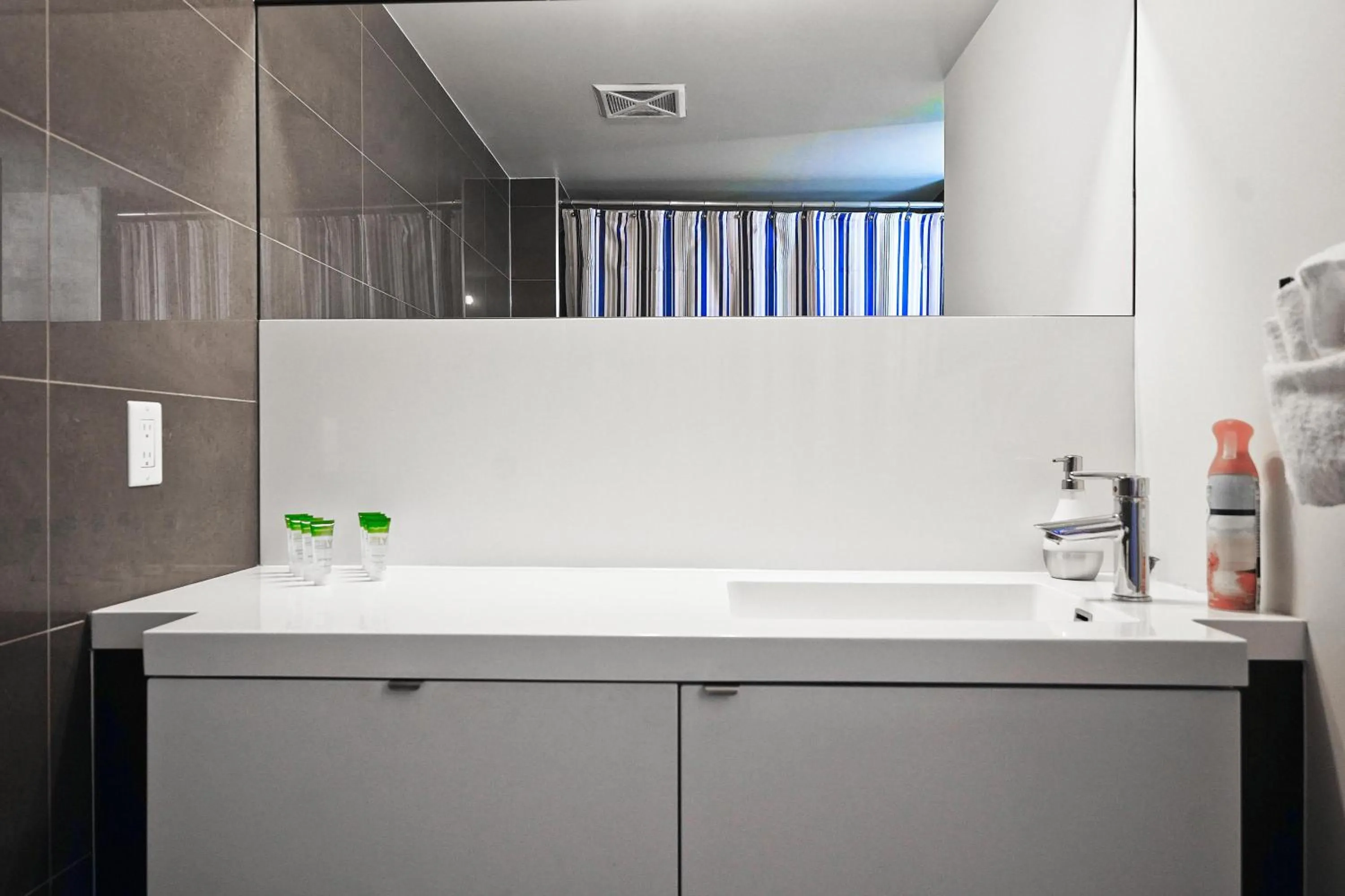 Bathroom in Rivetstays - The Atmos I