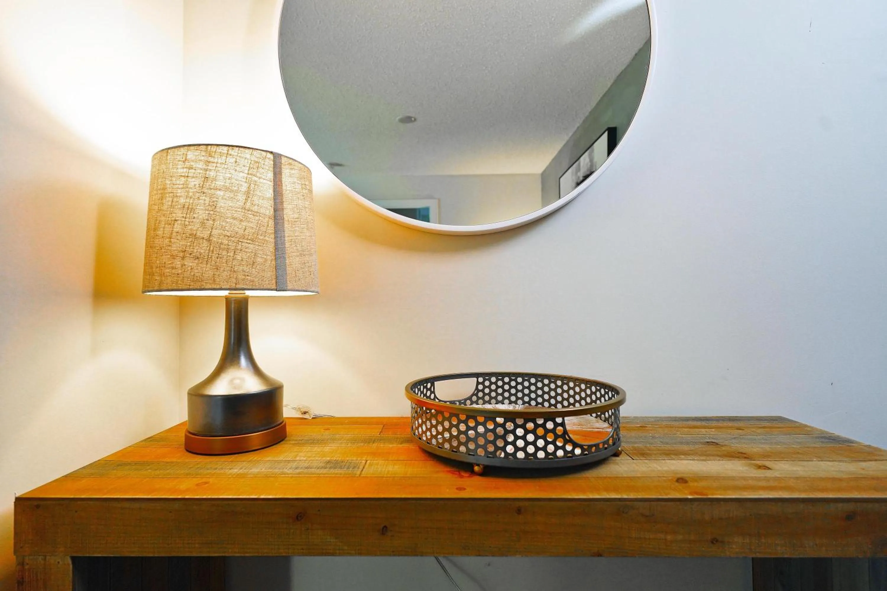 Decorative detail in Rivetstays - The Atmos I