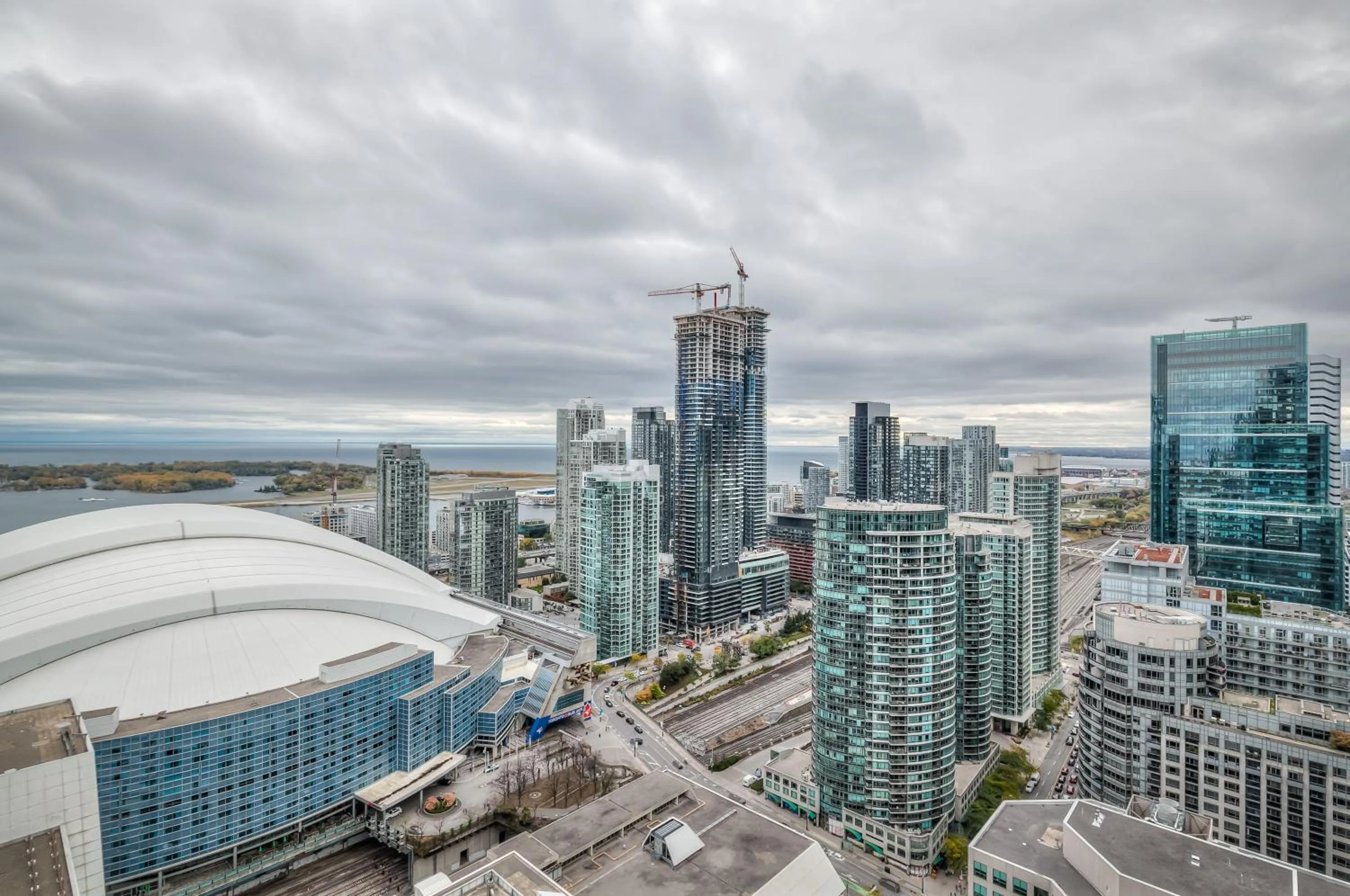 Day in Rivetstays - The Atmos I