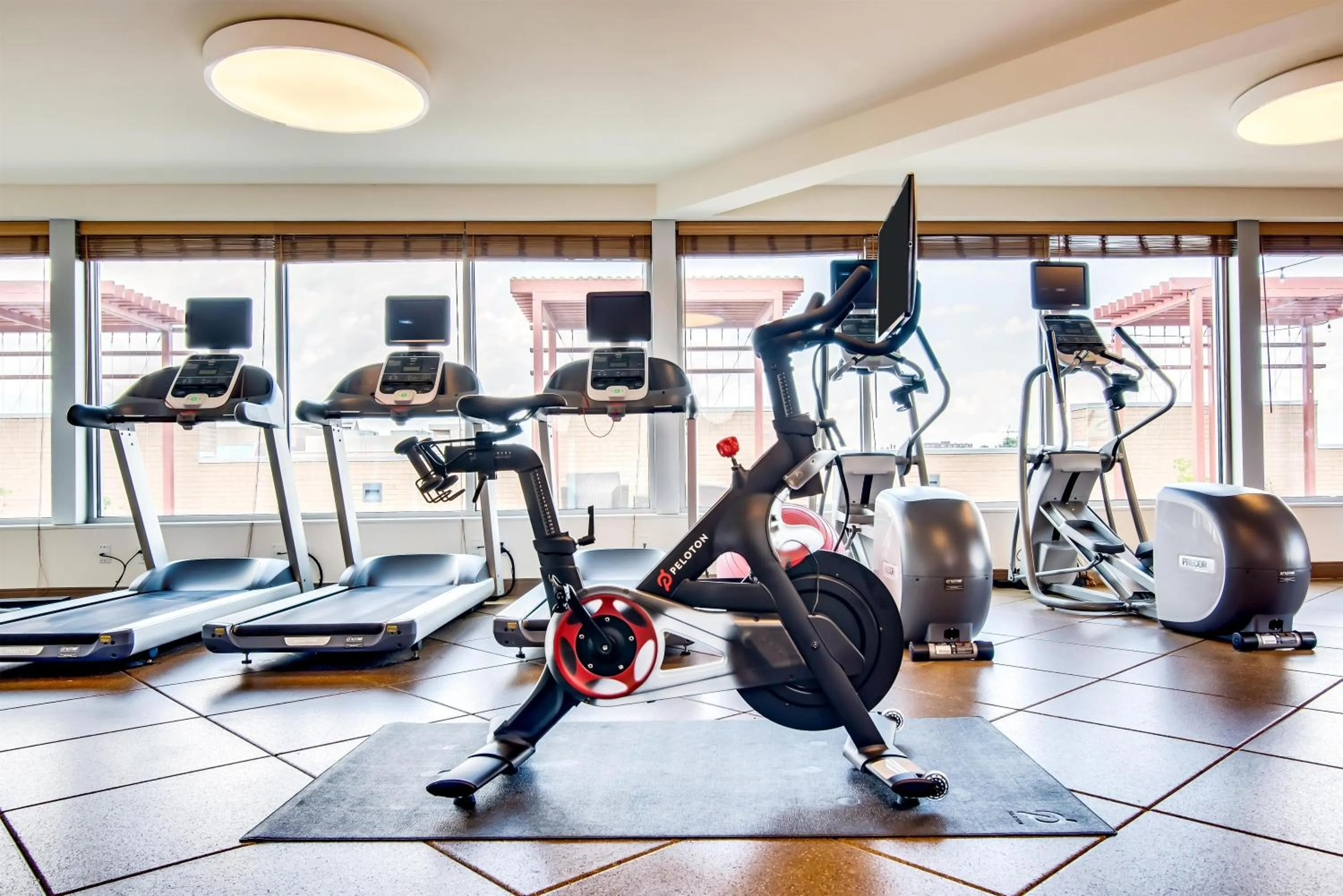 Fitness centre/facilities in Hilton Garden Inn Alexandria Old Town National Harbor