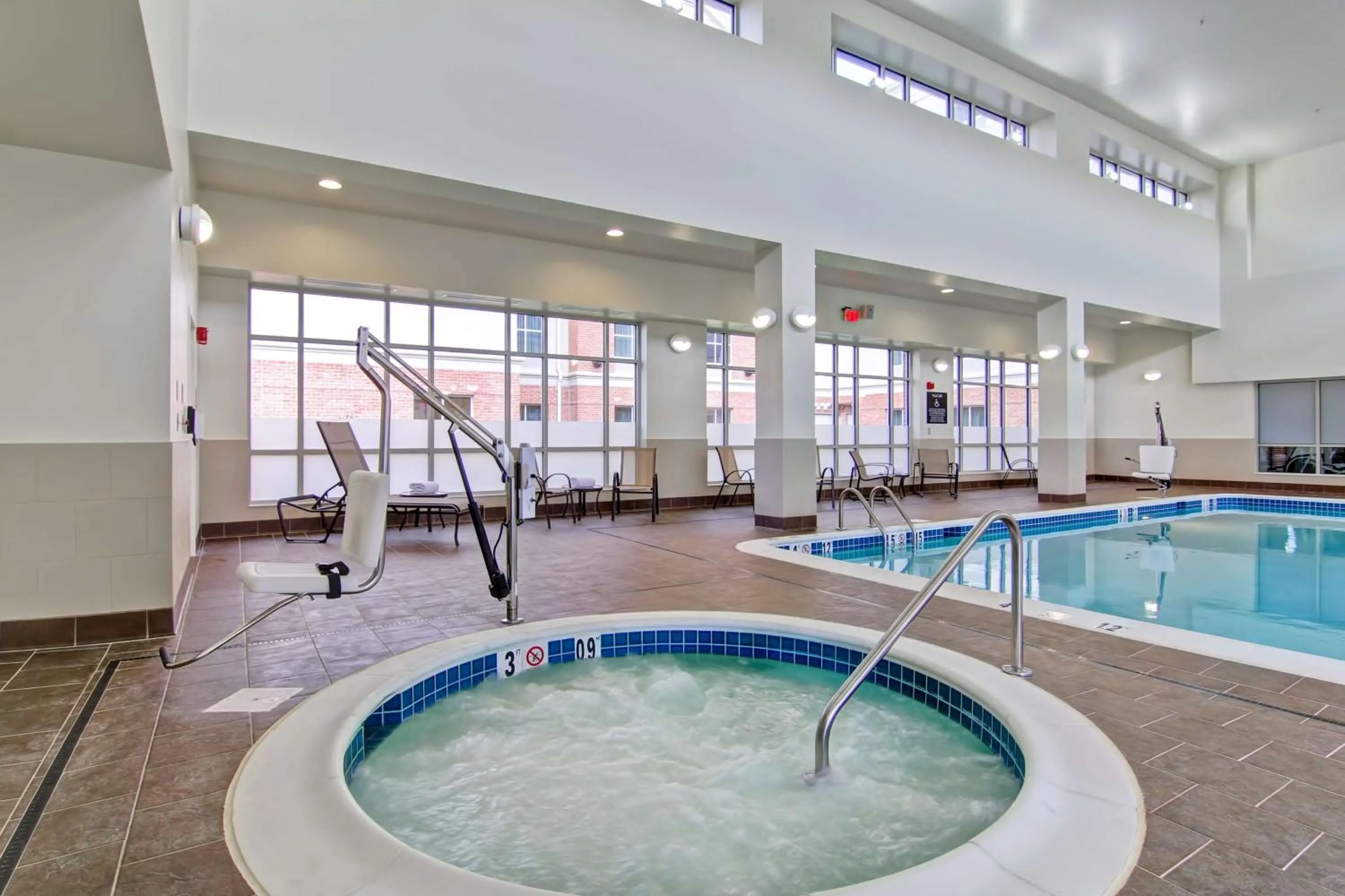 Hot Tub in Homewood Suites by Hilton Woodbridge