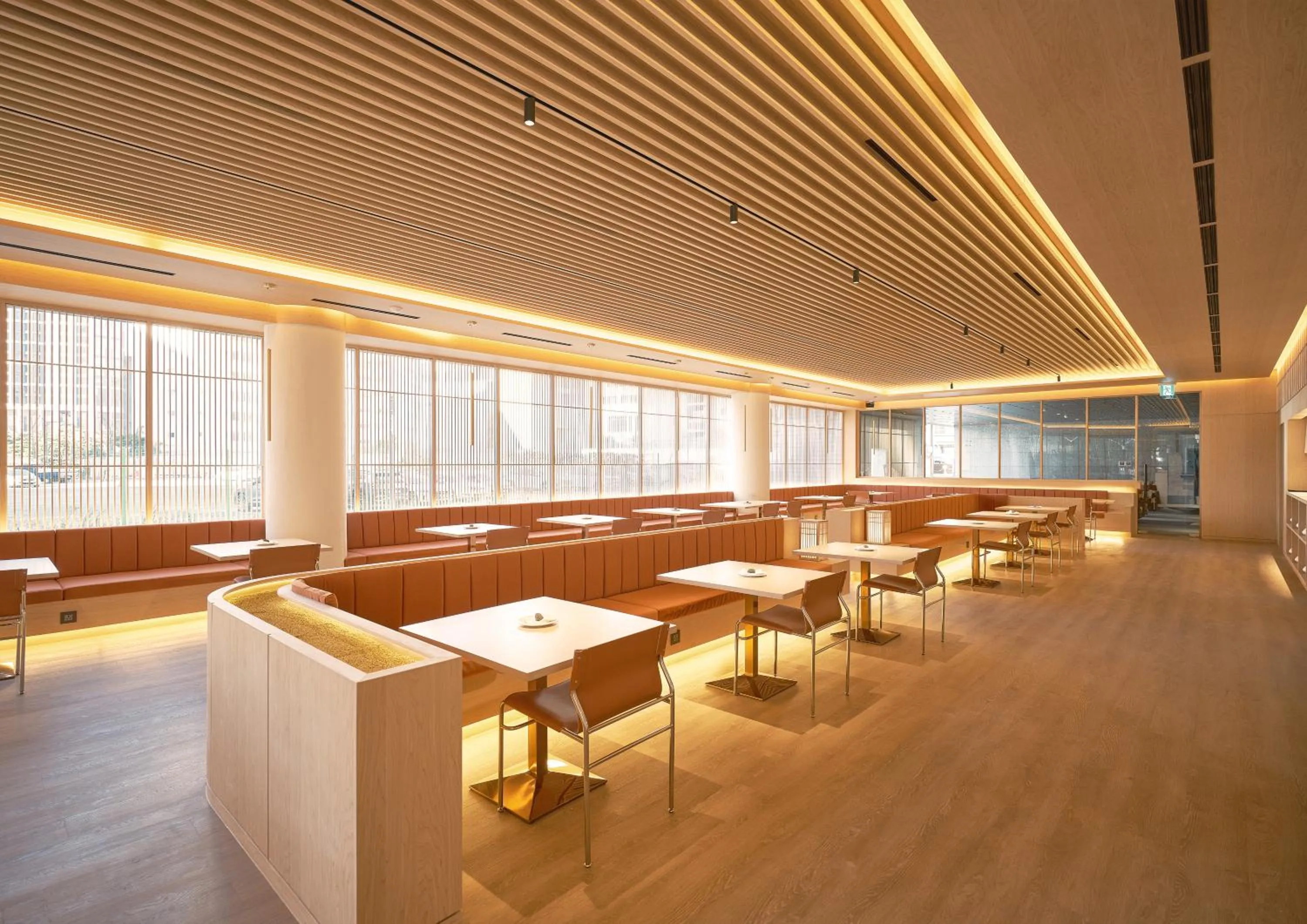 Restaurant/places to eat in UH Continental CenterPoint