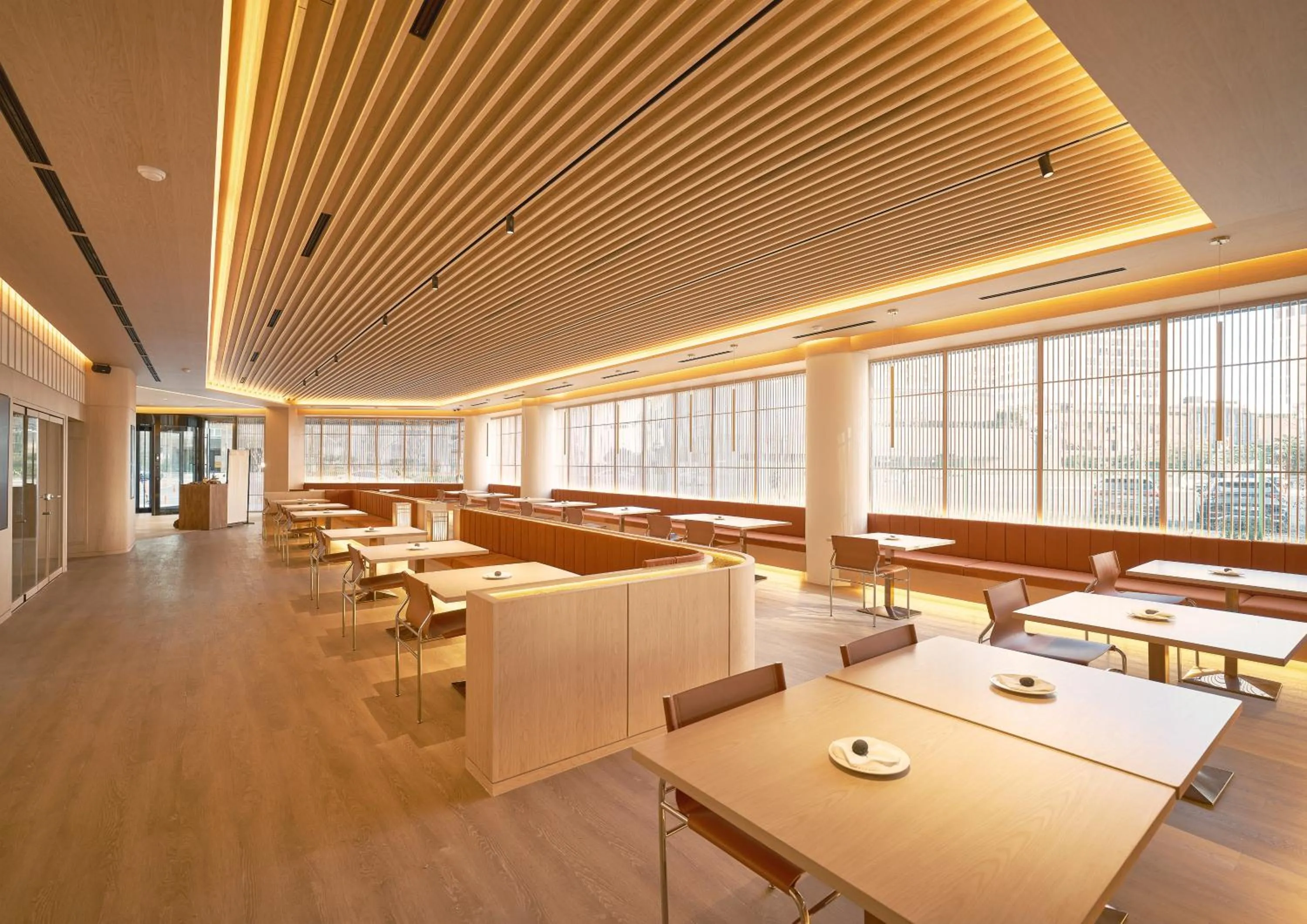 Restaurant/places to eat in UH Continental CenterPoint