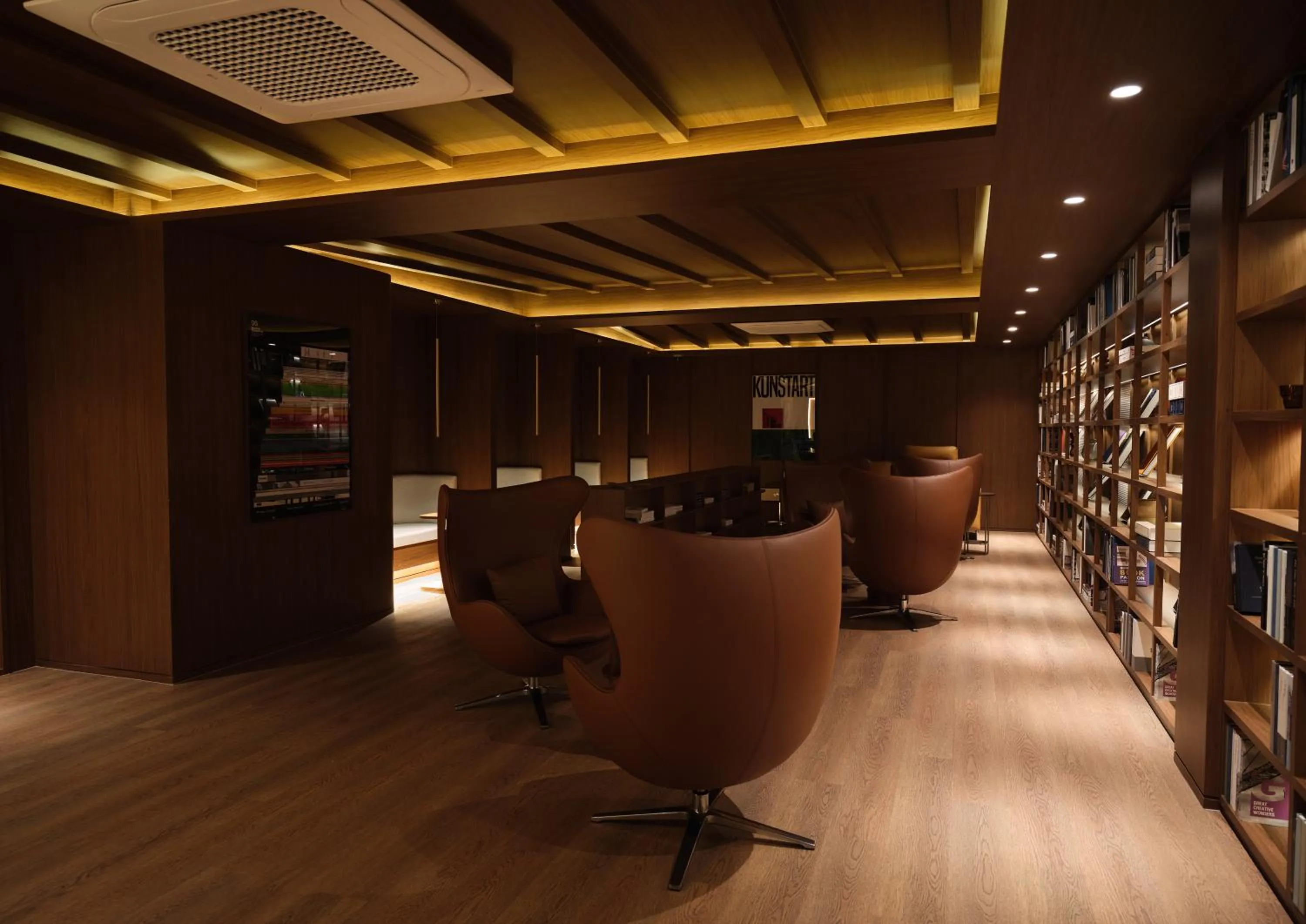 Lounge or bar in UH Continental CenterPoint