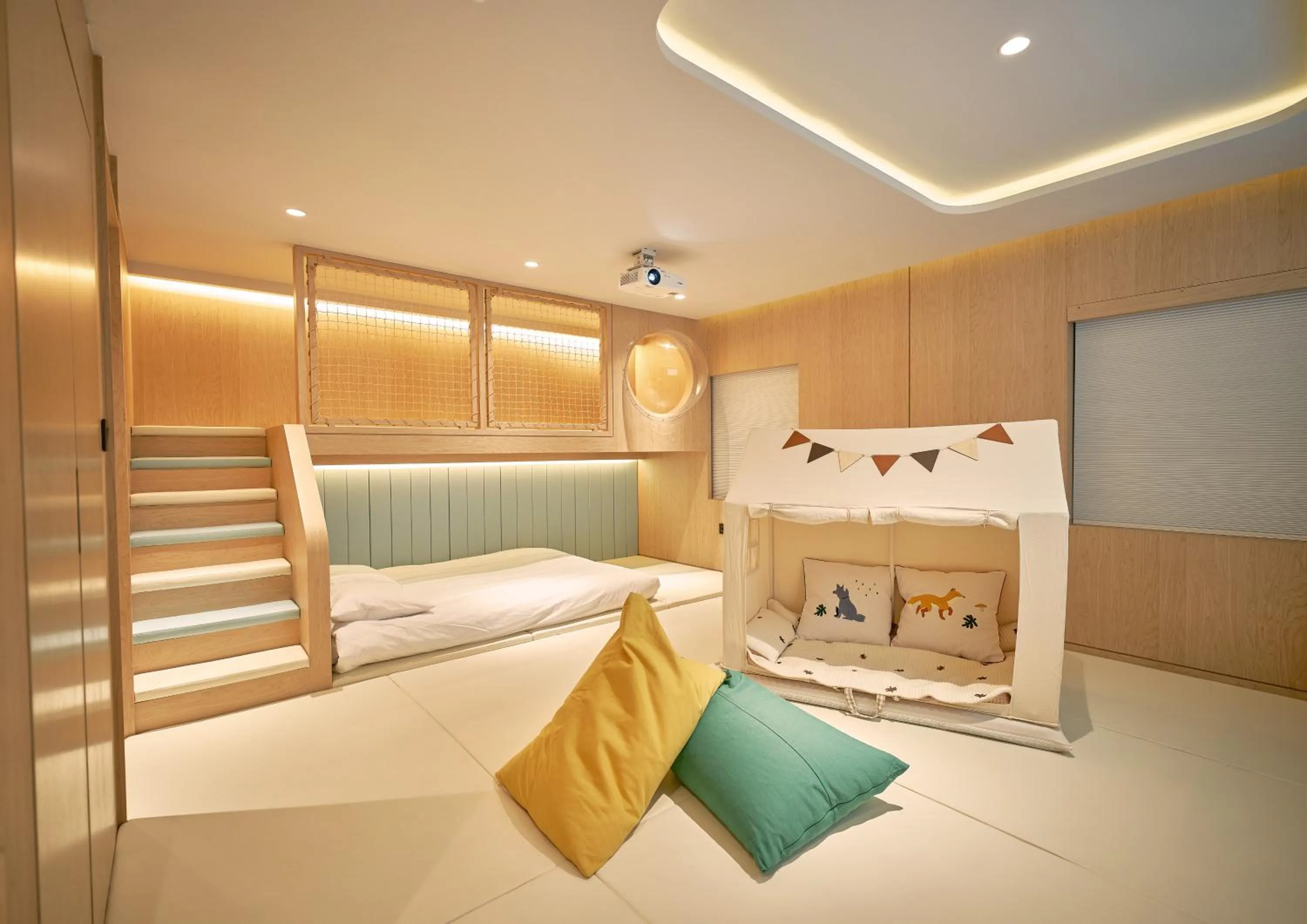 Bed in UH Continental CenterPoint