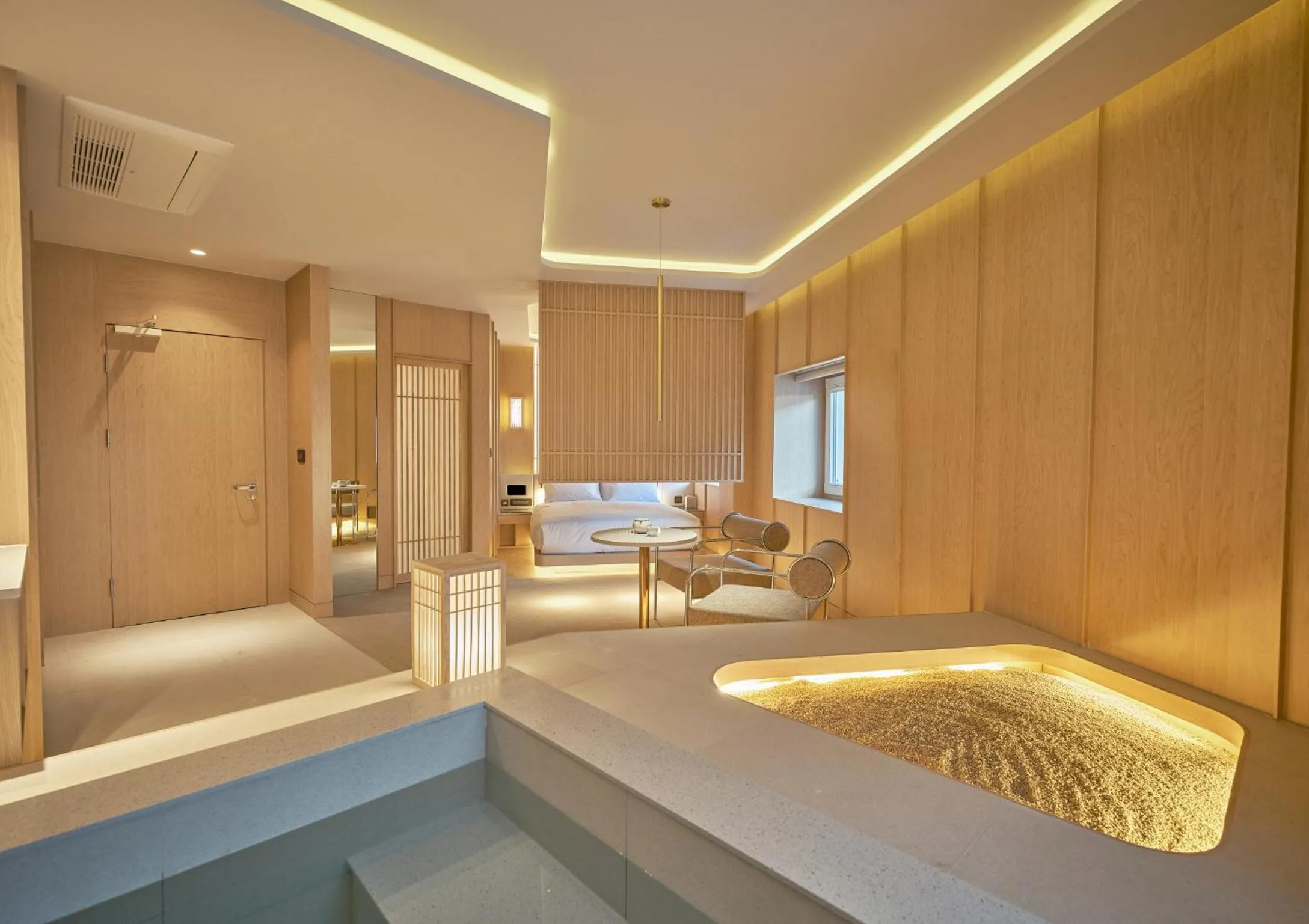 Photo of the whole room in UH Continental CenterPoint