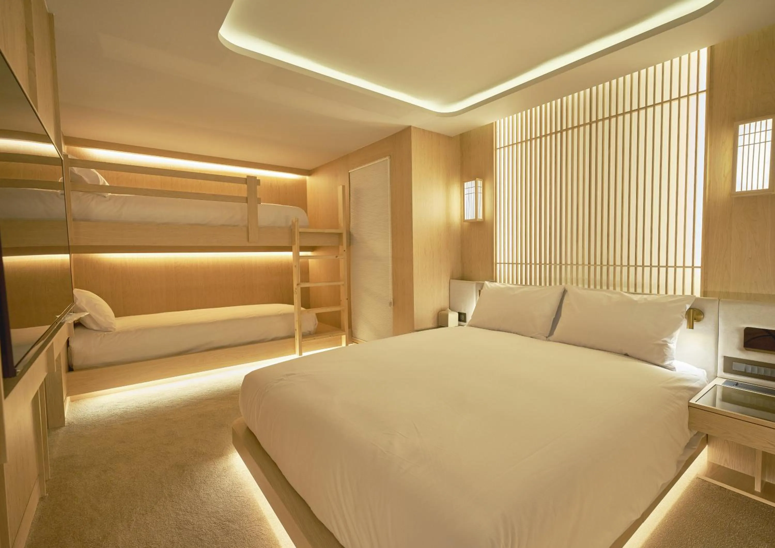 Bed in UH Continental CenterPoint