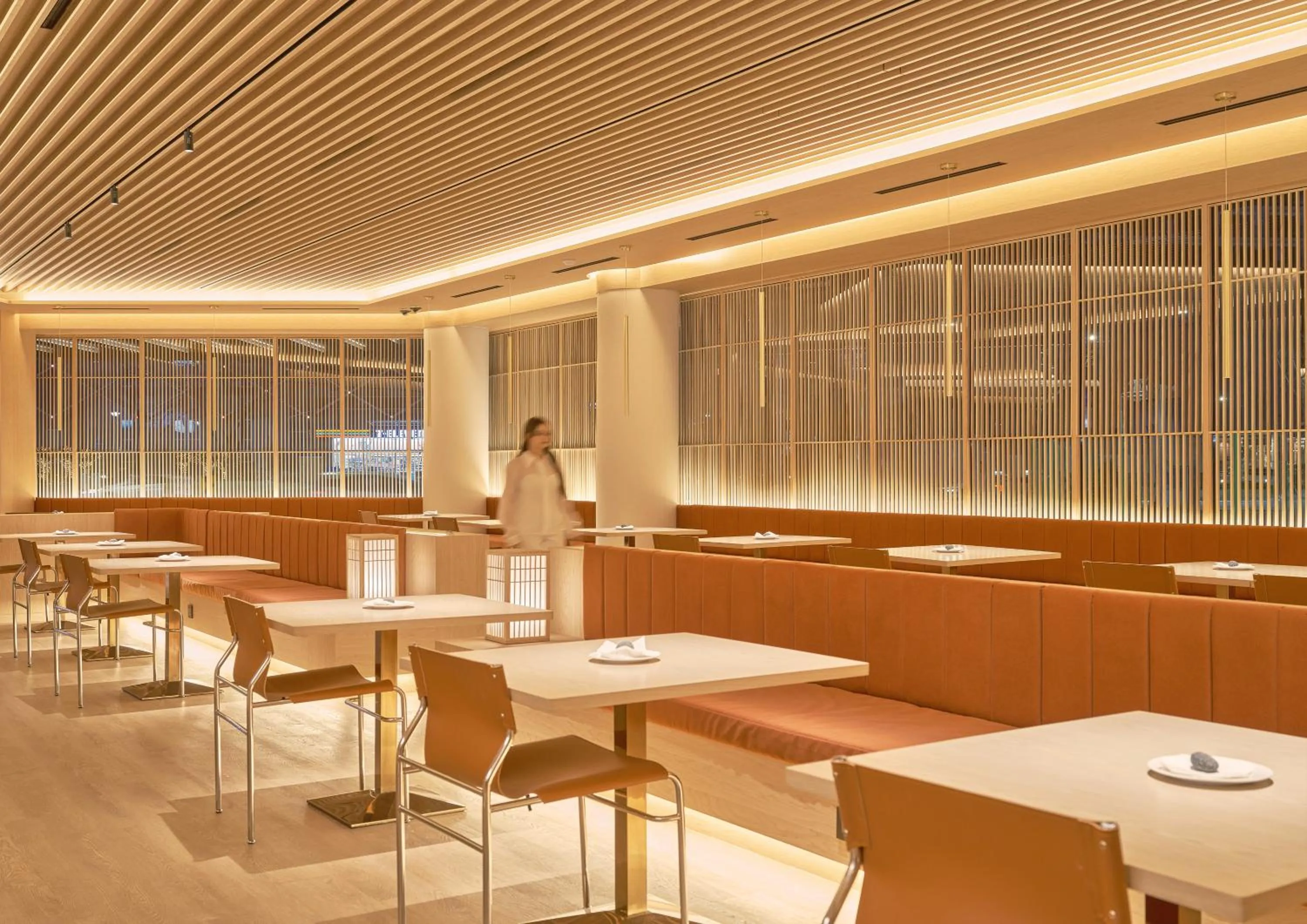 Restaurant/places to eat in UH Continental CenterPoint