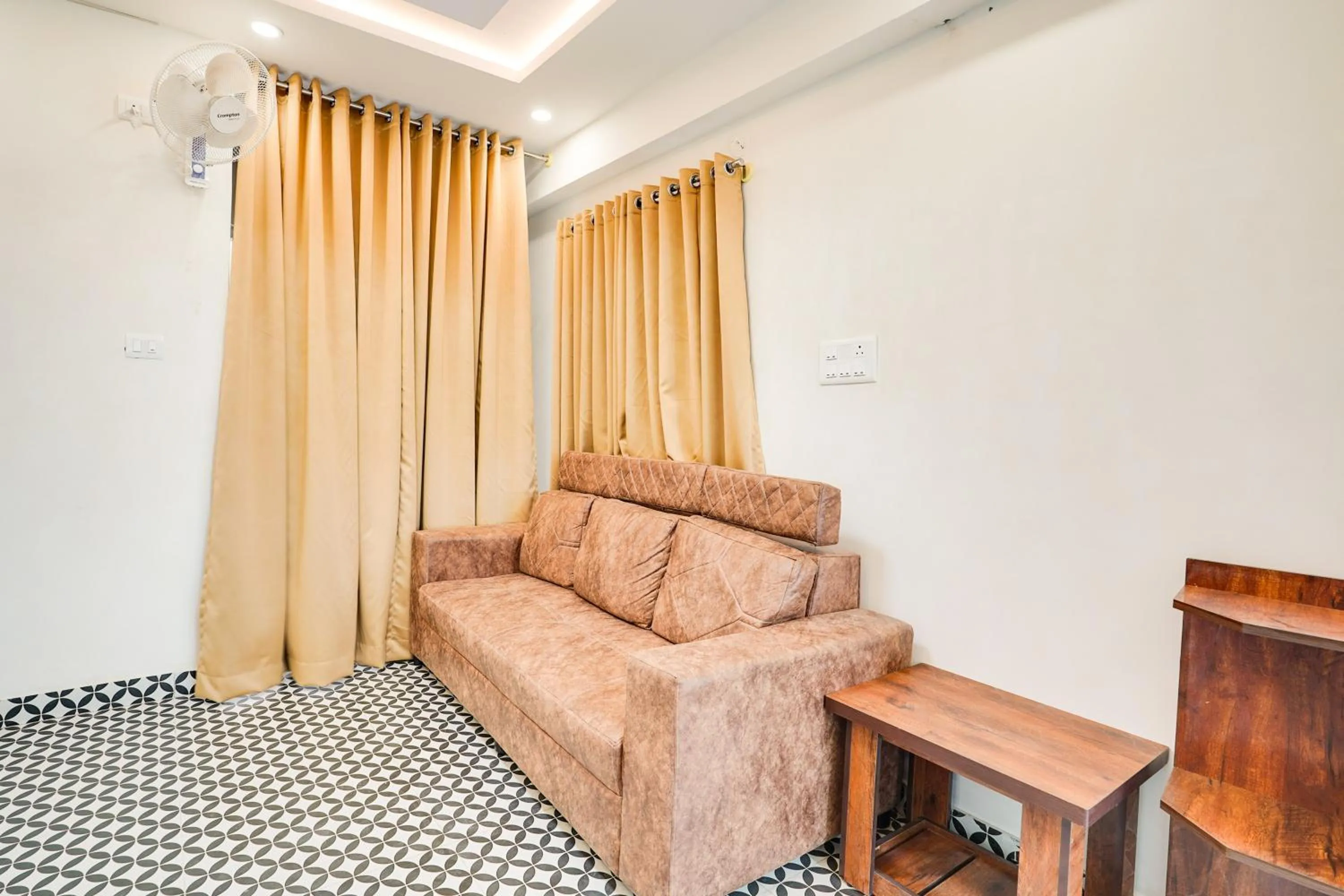 Lobby or reception in Townhouse RedMoon Suites