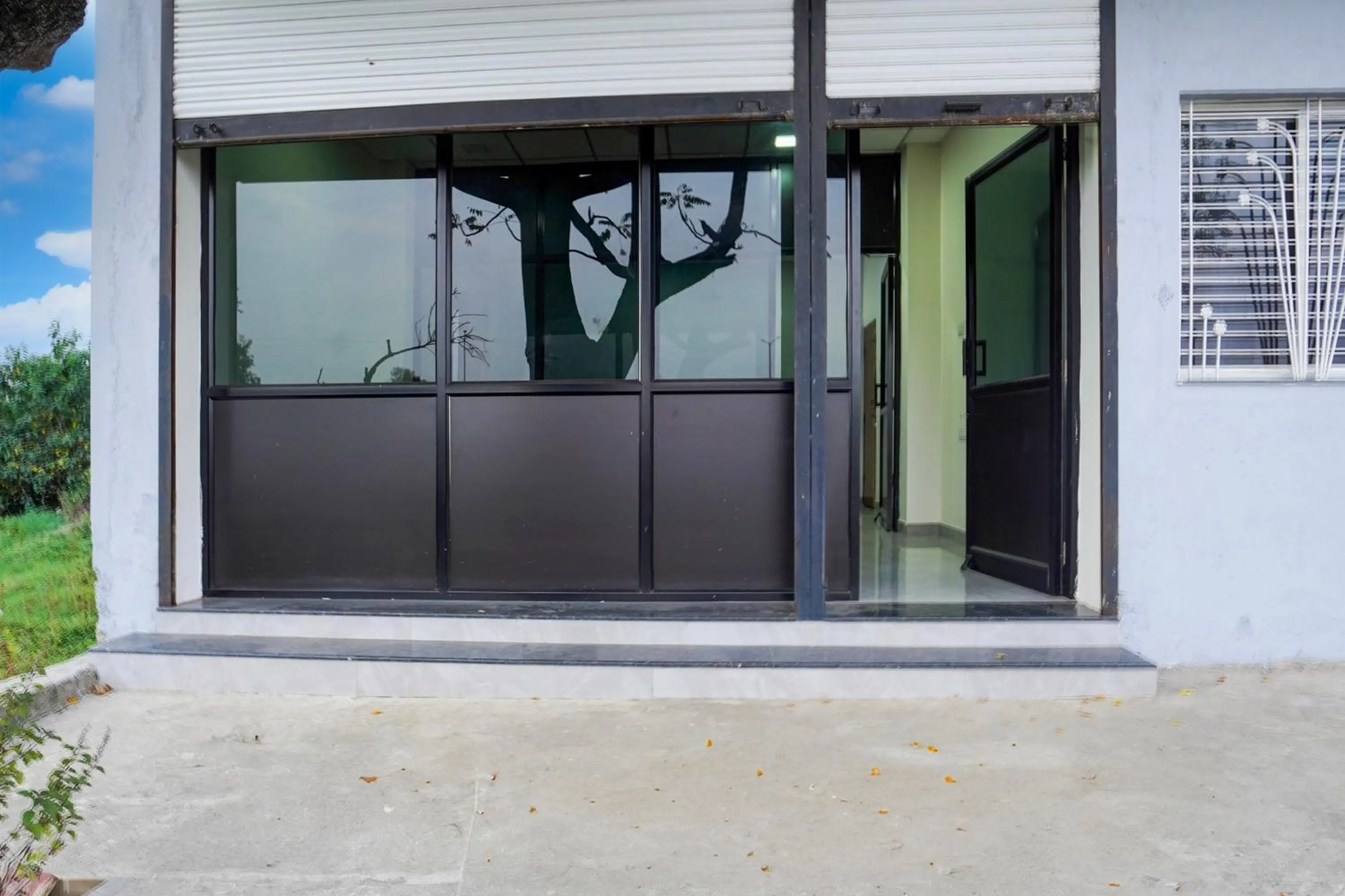 Facade/entrance in Hotel O JANNAT