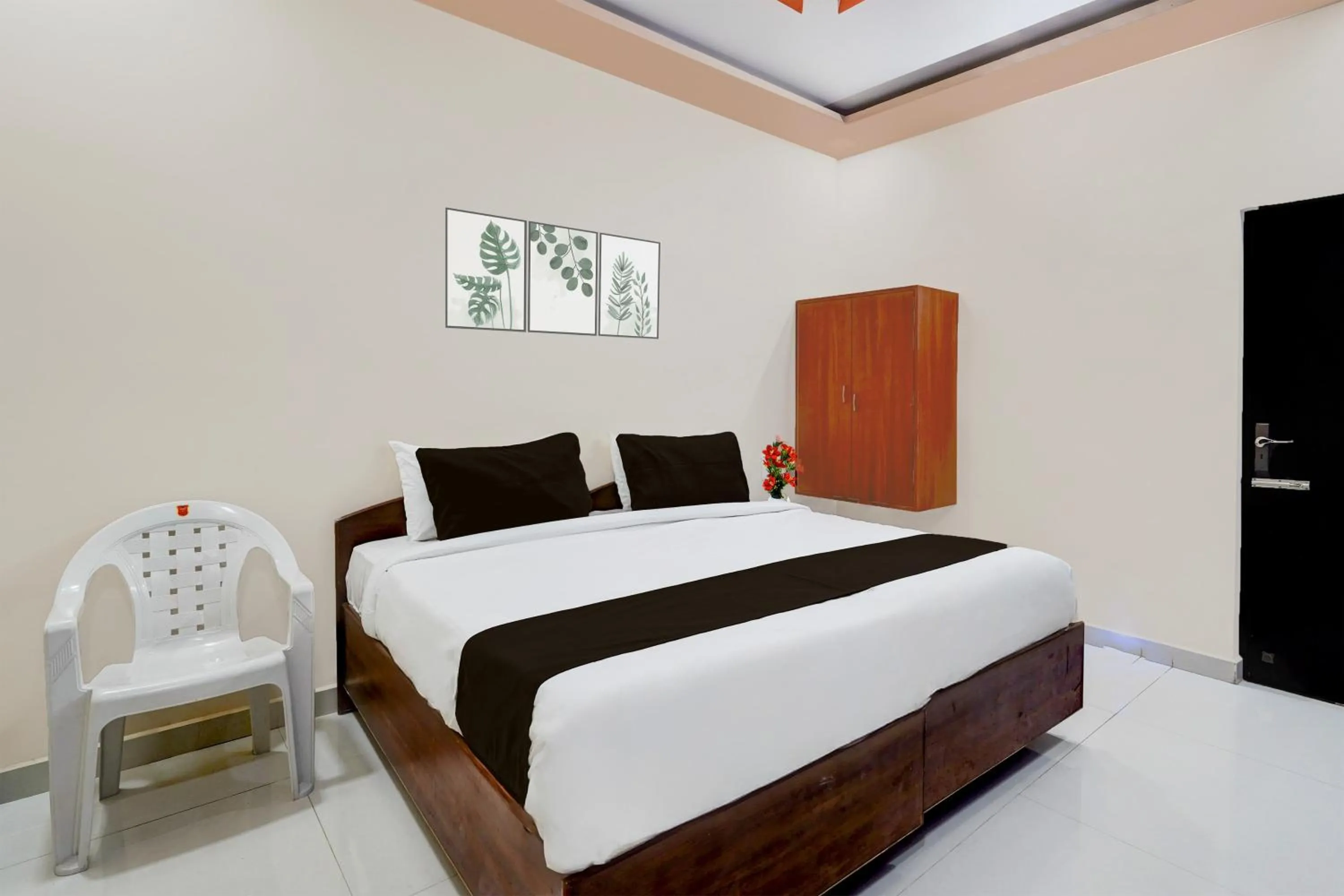 Bedroom, Bed in Super Hotel O GT Road Nellore