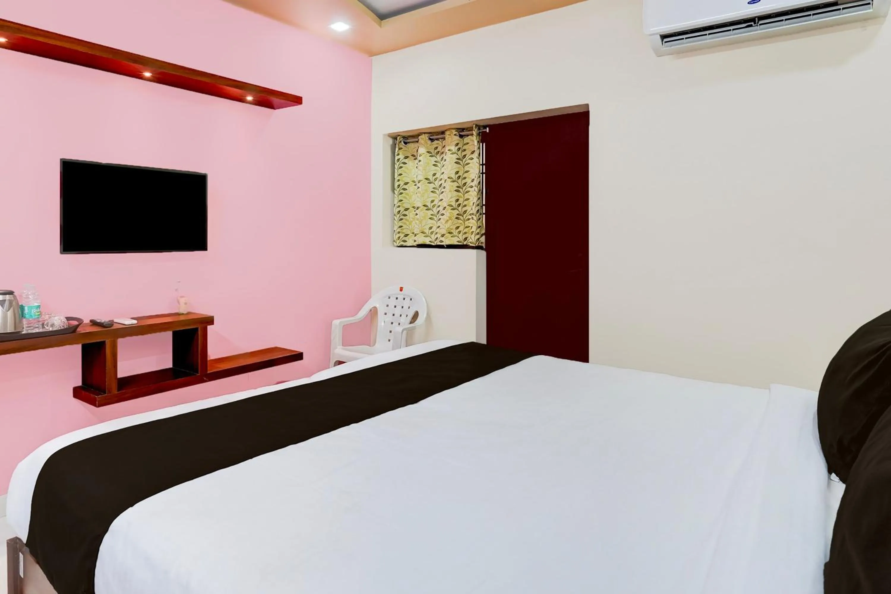 Bedroom, Bed in Super Hotel O GT Road Nellore