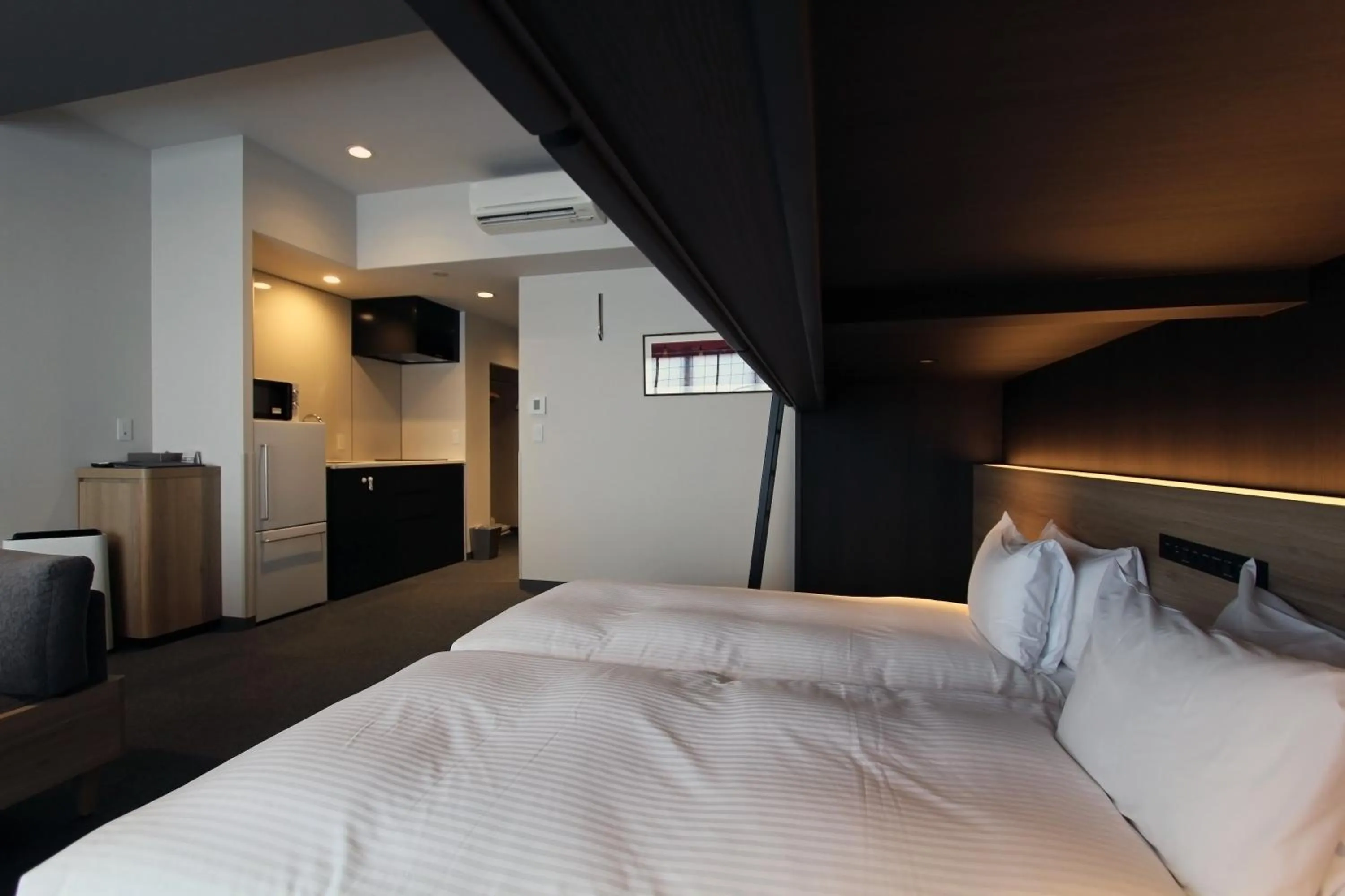 Photo of the whole room, Bed in KOKO HOTEL Residence Kyoto Nijo Castle