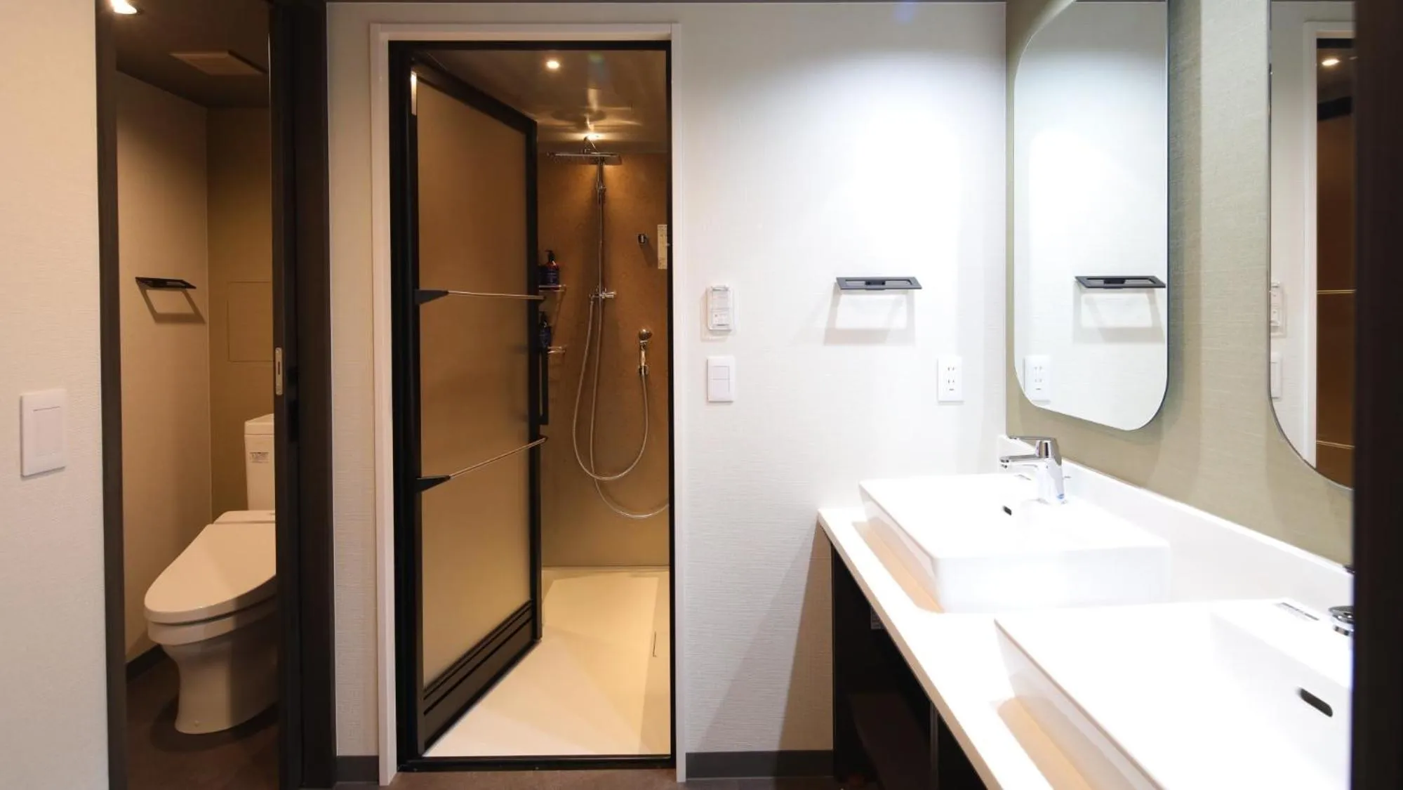 Shower in KOKO HOTEL Residence Kyoto Nijo Castle