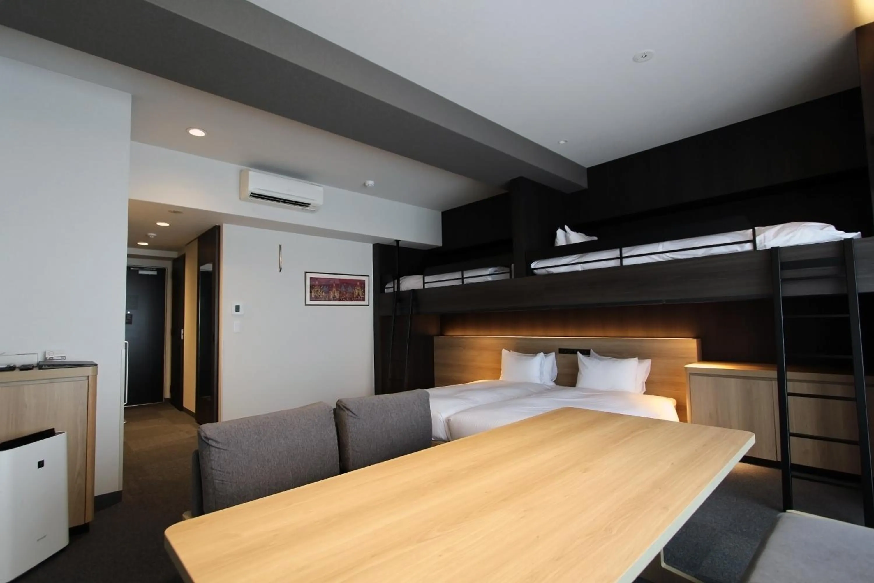 Photo of the whole room, Bed in KOKO HOTEL Residence Kyoto Nijo Castle