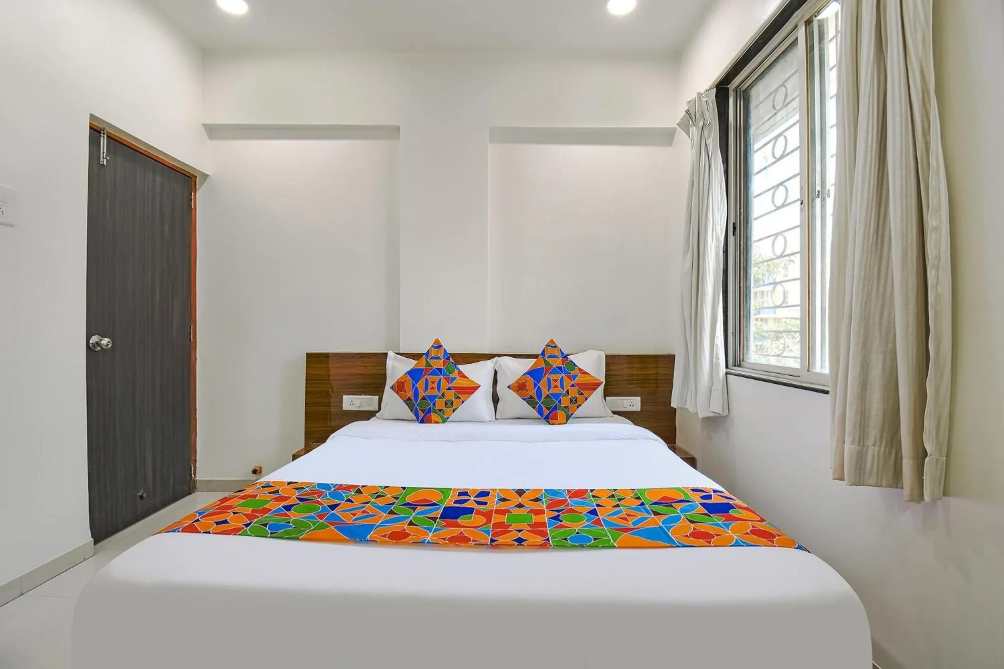 Bed in Via SL Rooms - Nr MCF CAMP