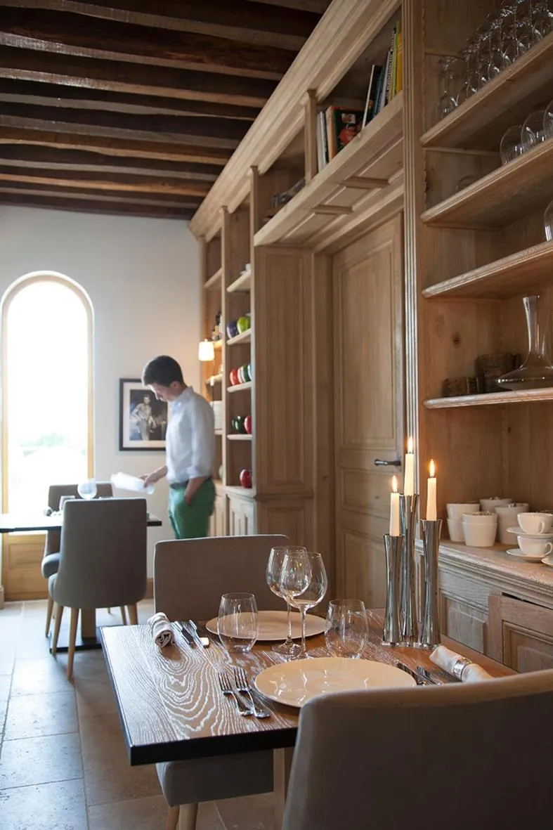 Staff in Manoir de Surville