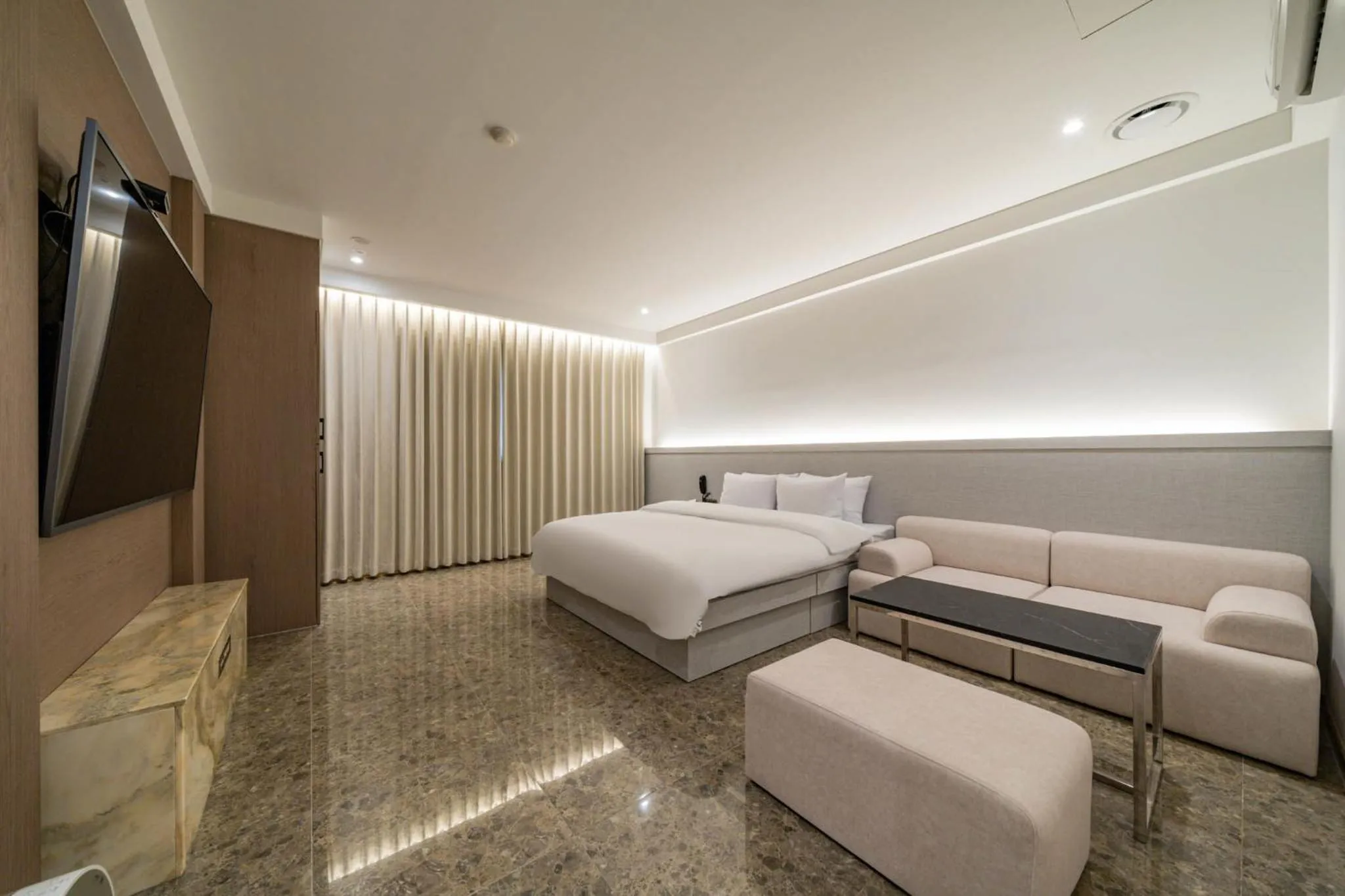 Bed in Hotel THE ART UIWANG