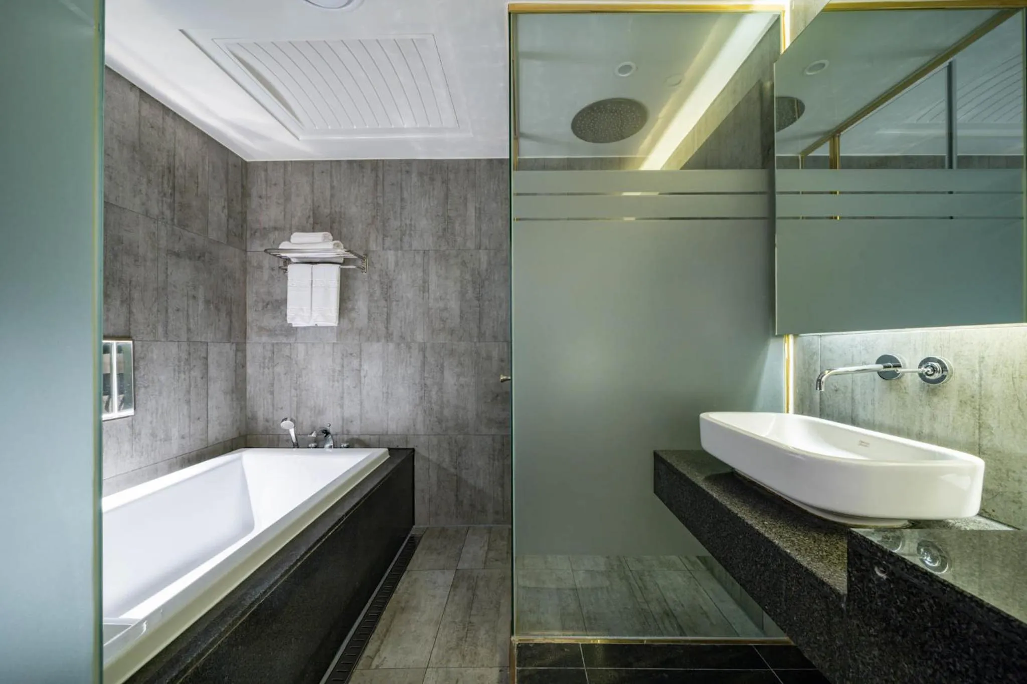 Shower in Hotel THE ART UIWANG