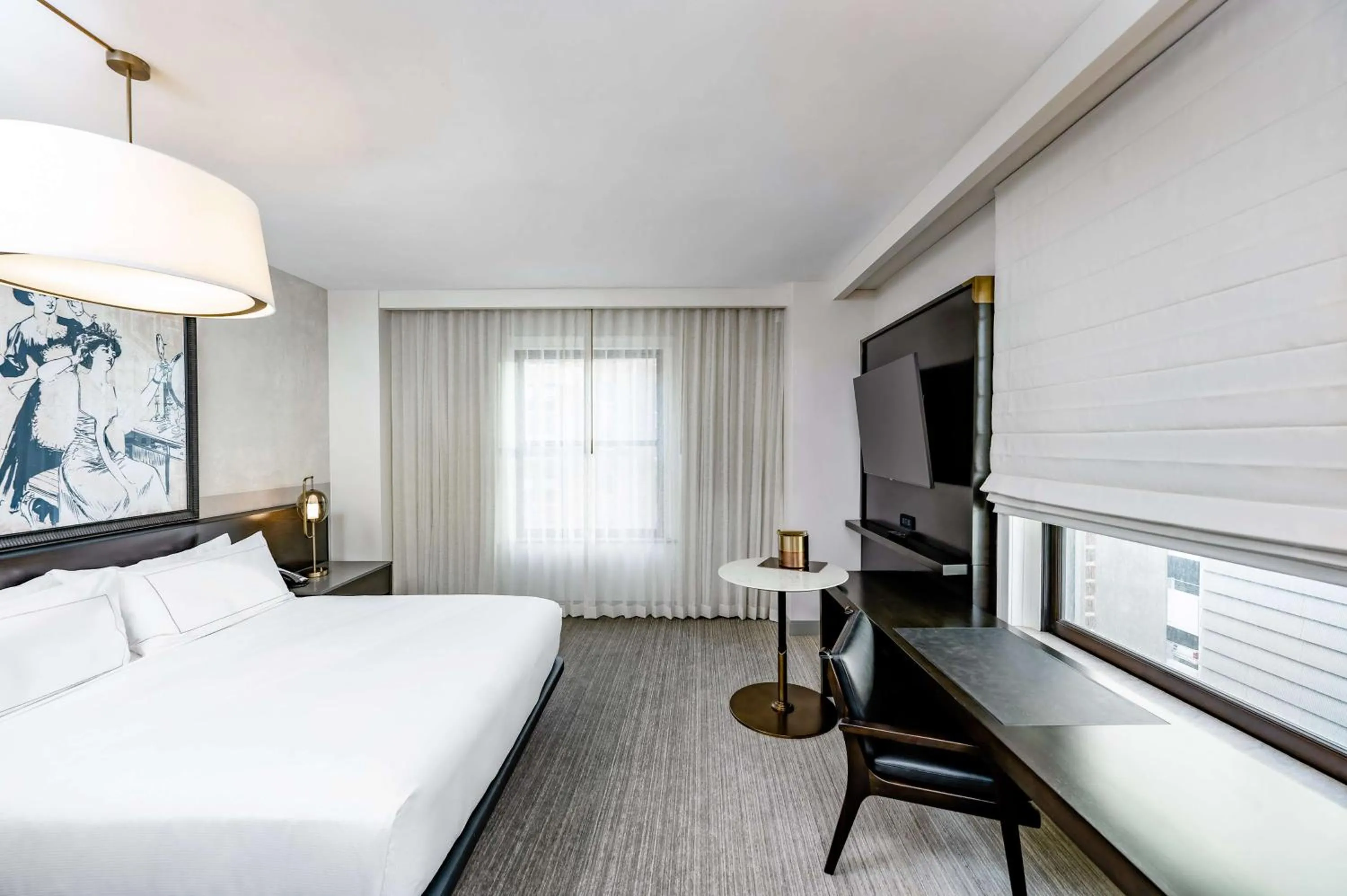 Bedroom, Bed in Hotel Fort Des Moines, Curio Collection By Hilton