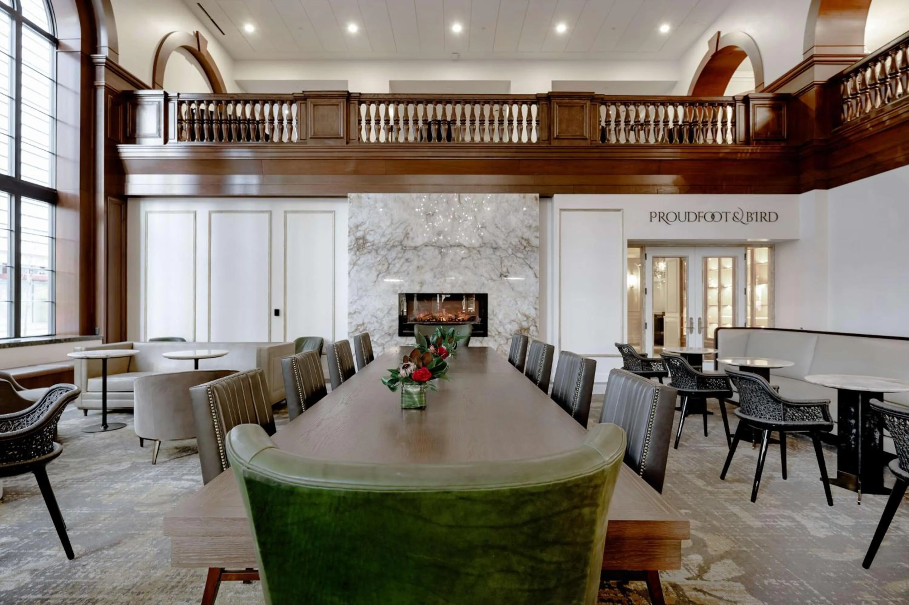 Property building in Hotel Fort Des Moines, Curio Collection By Hilton