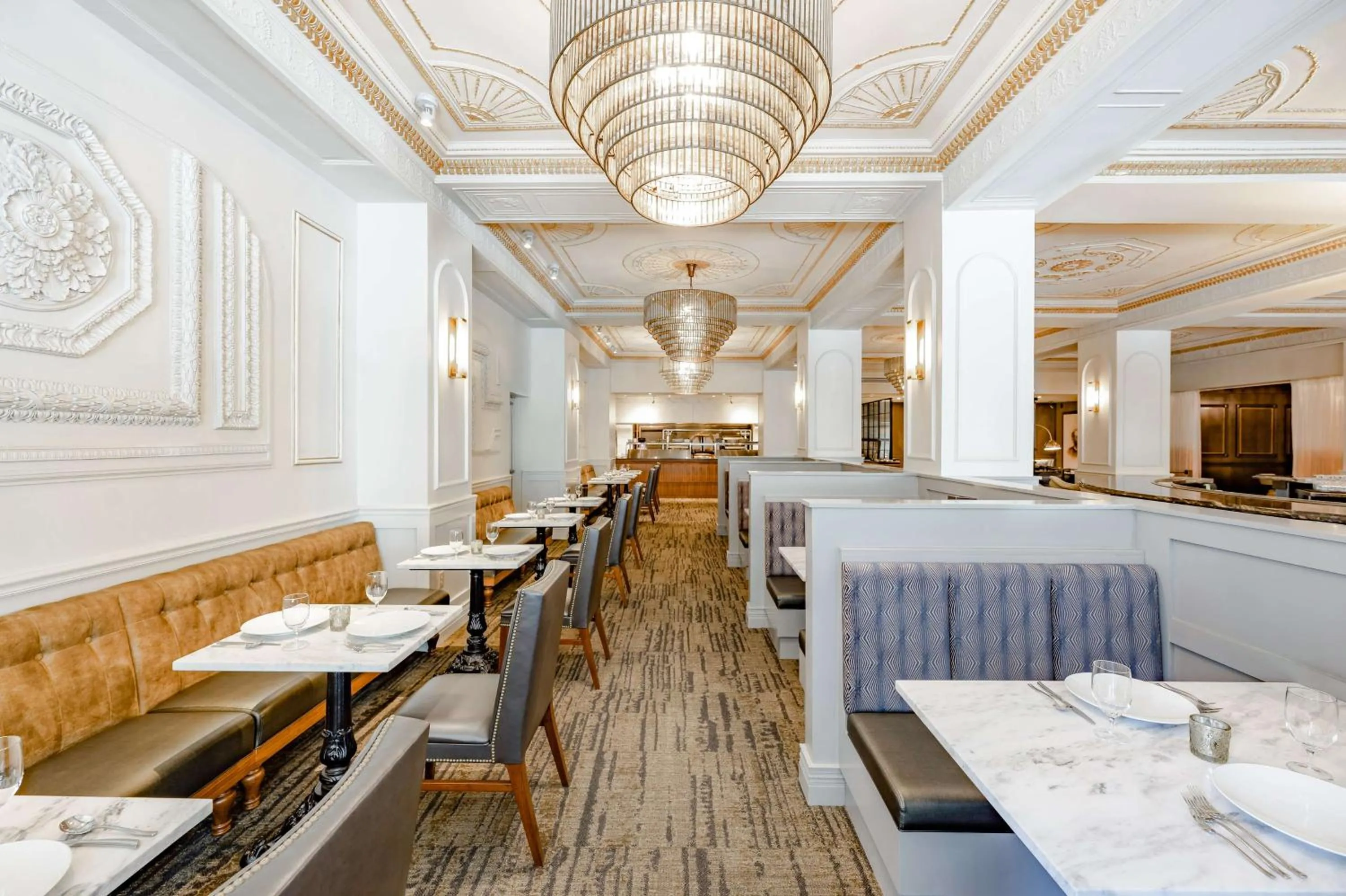 Restaurant/places to eat in Hotel Fort Des Moines, Curio Collection By Hilton