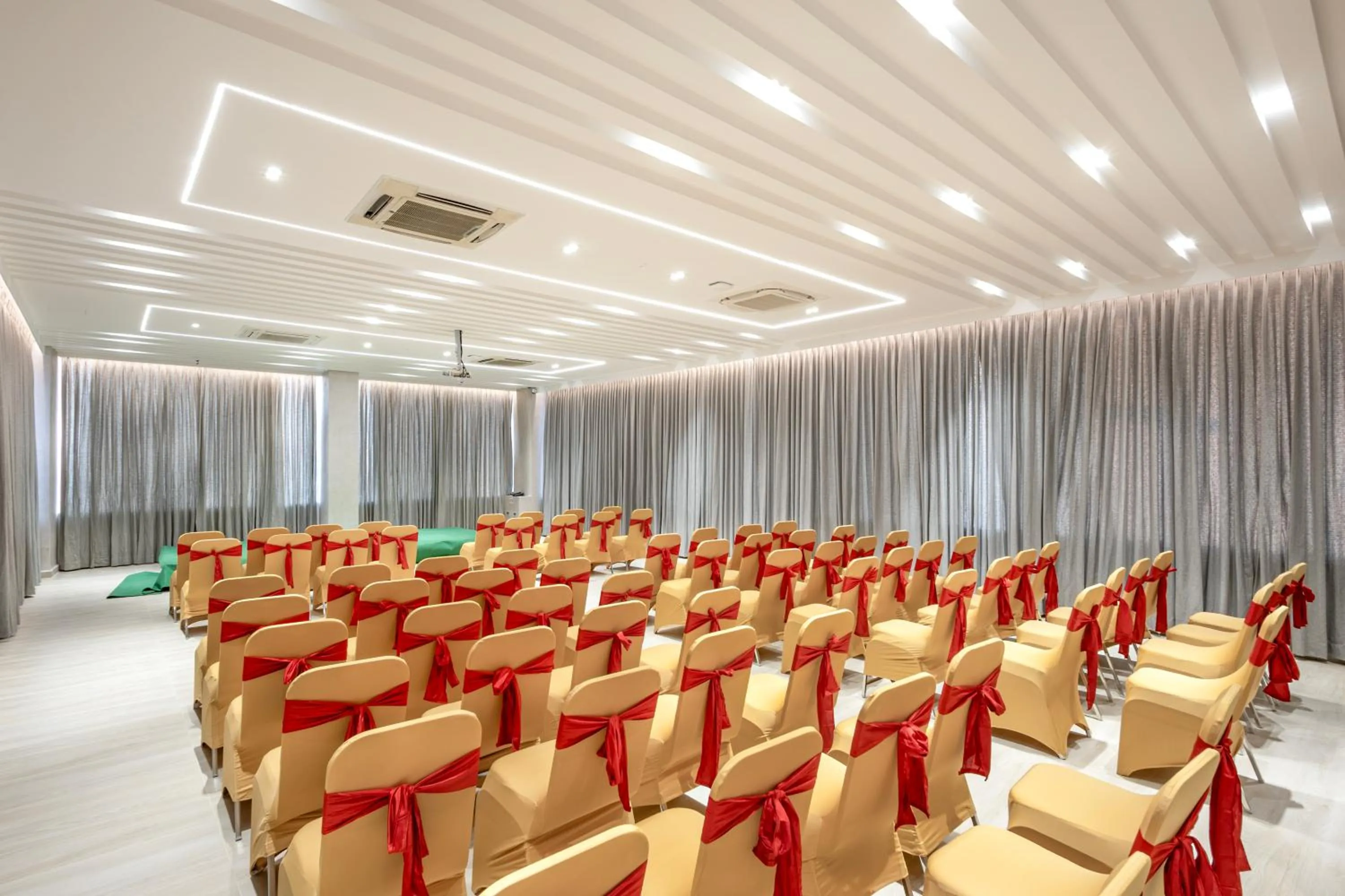 Meeting/conference room in Sunrise A Boutique Hotel, Kondapur - Gachibowli