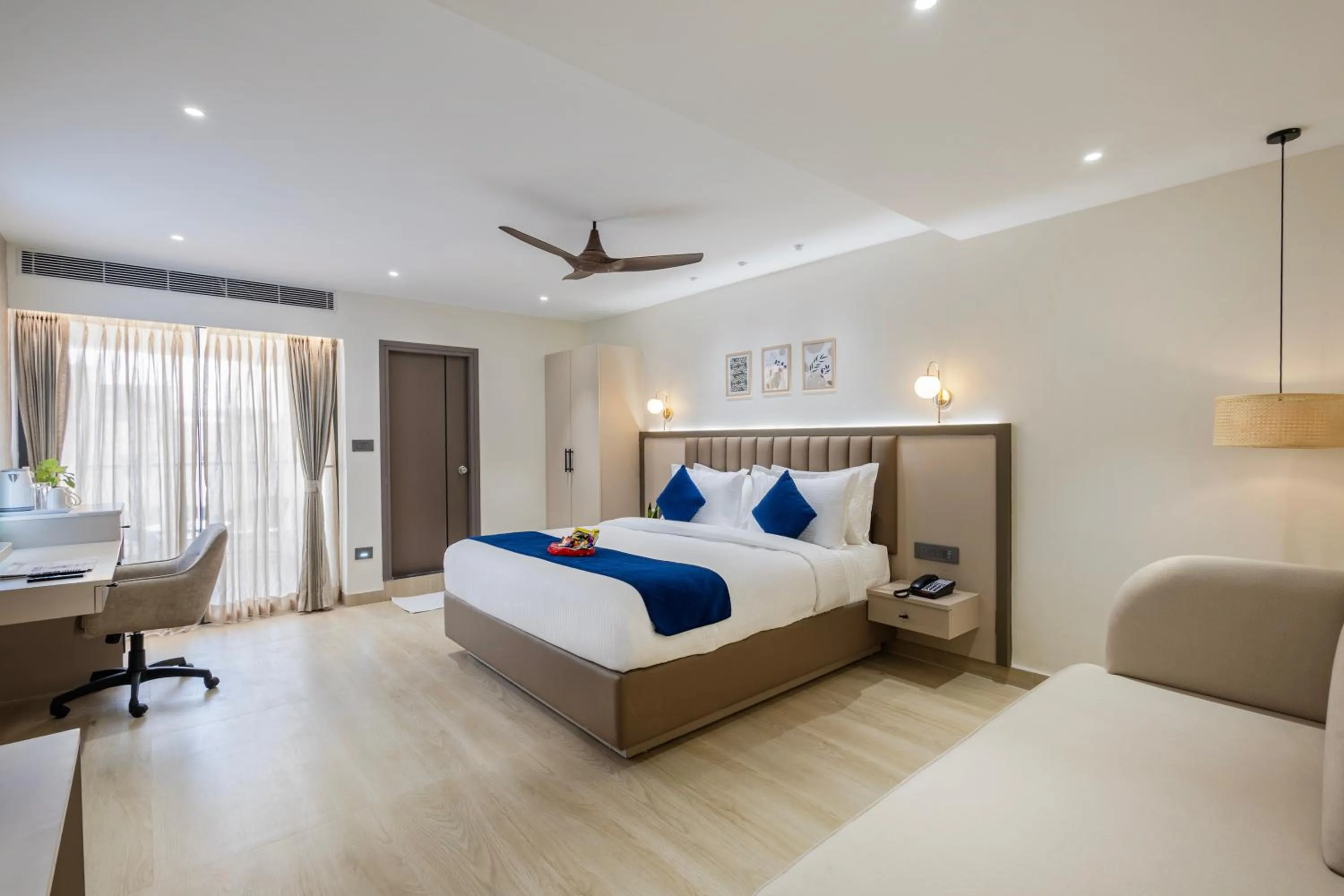 Photo of the whole room, Bed in Sunrise A Boutique Hotel, Kondapur - Gachibowli