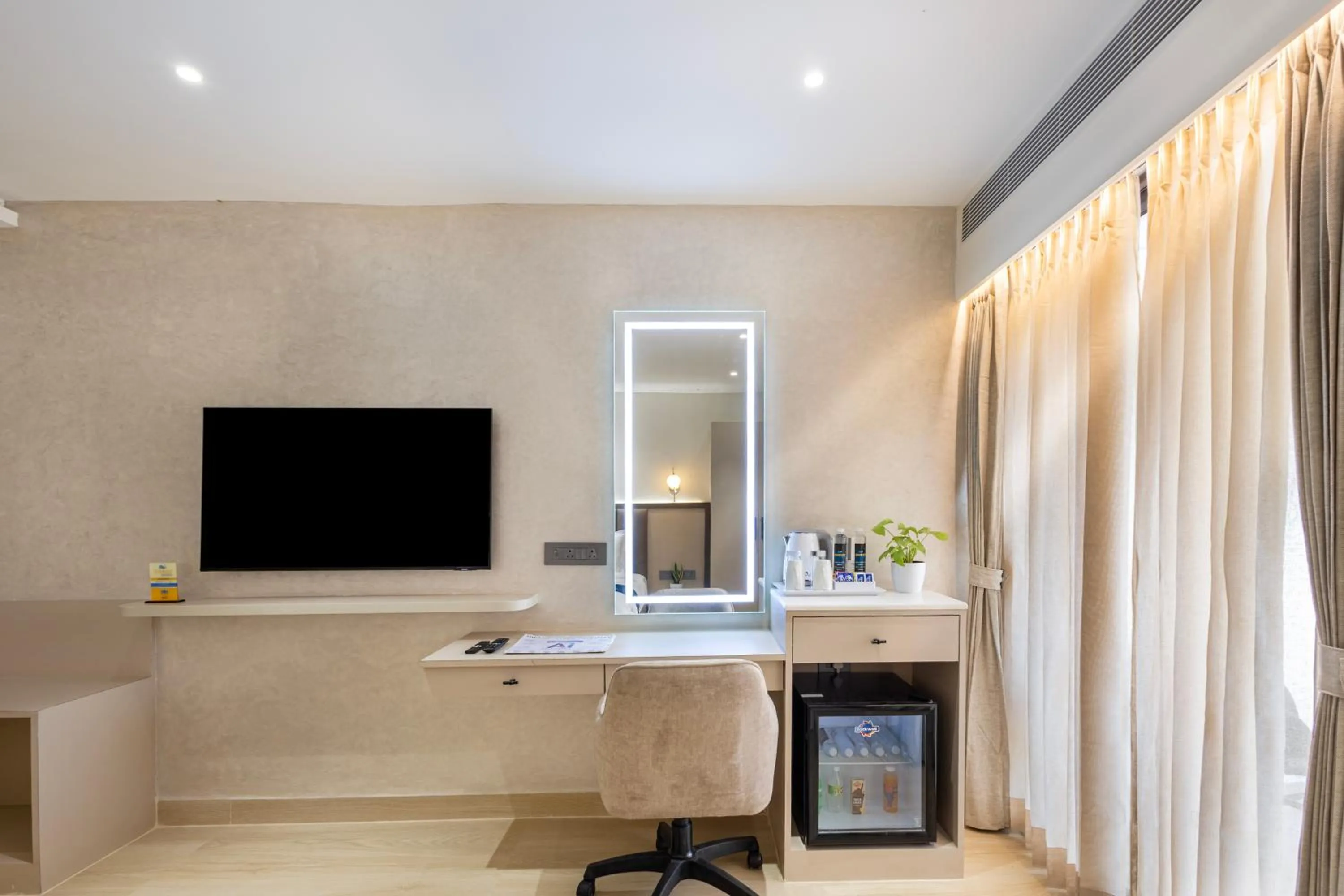 hair dresser in Sunrise A Boutique Hotel, Kondapur - Gachibowli