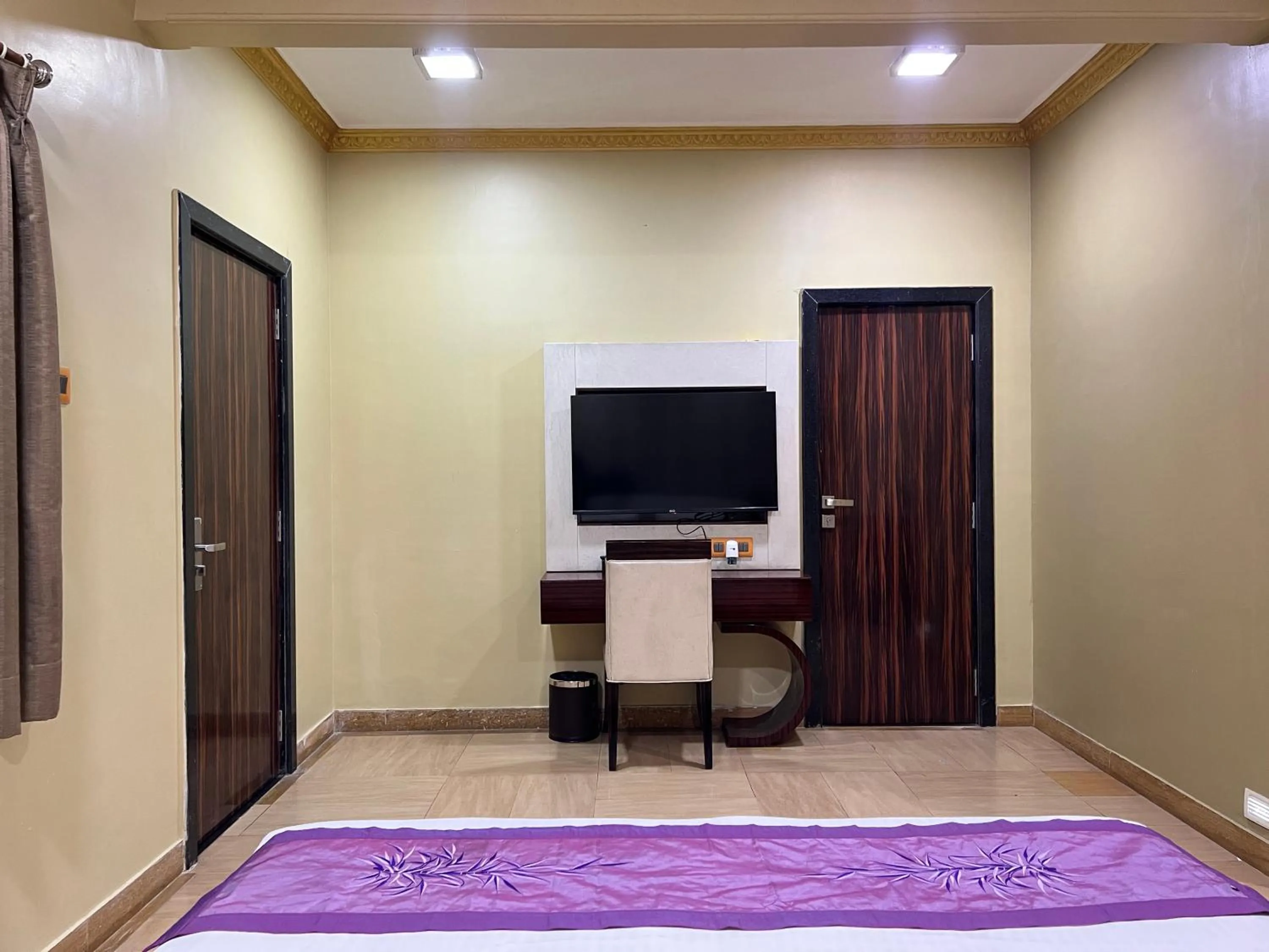 Bedroom in Aayush Resort