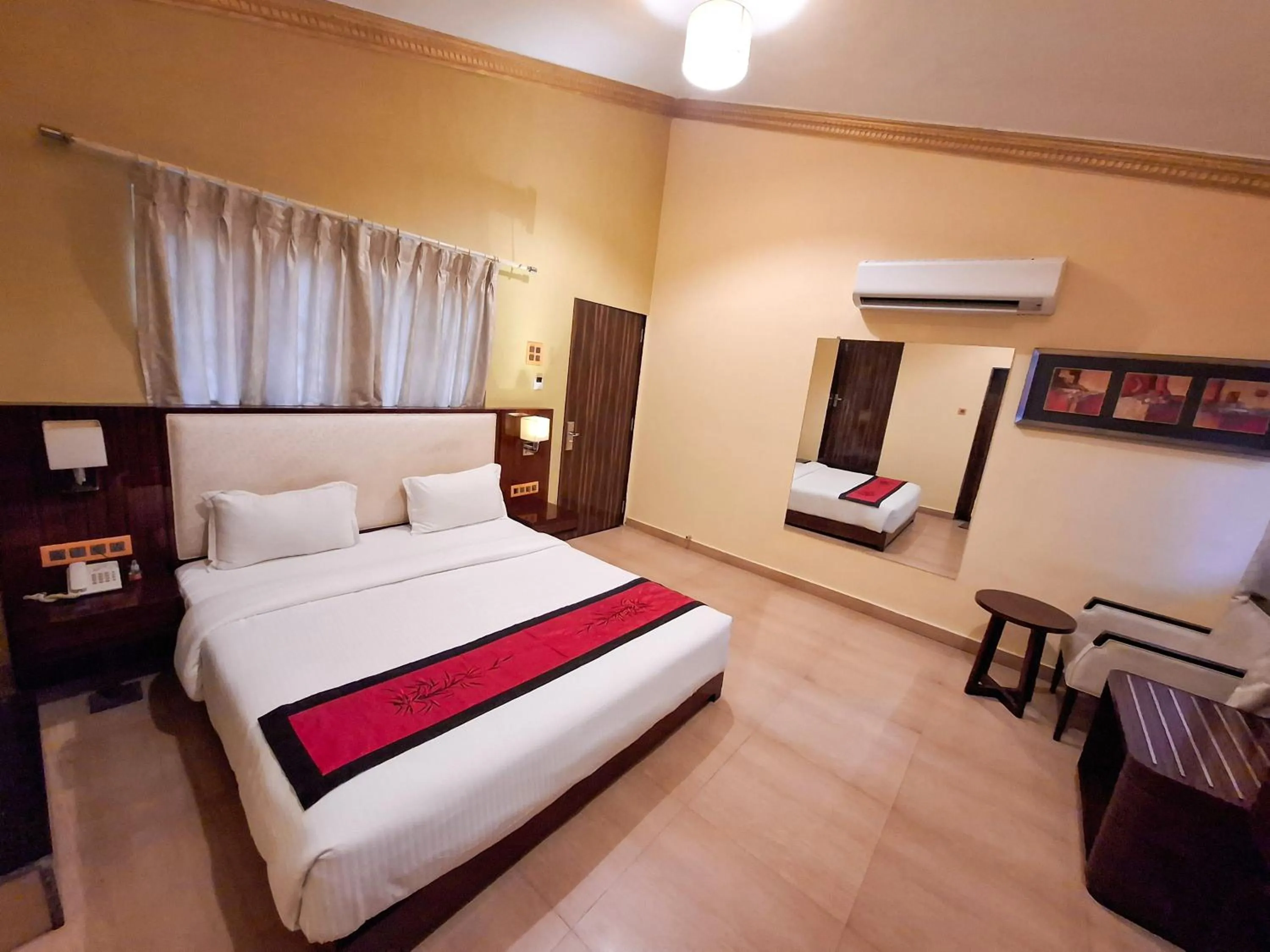 Bed in Aayush Resort Karjat