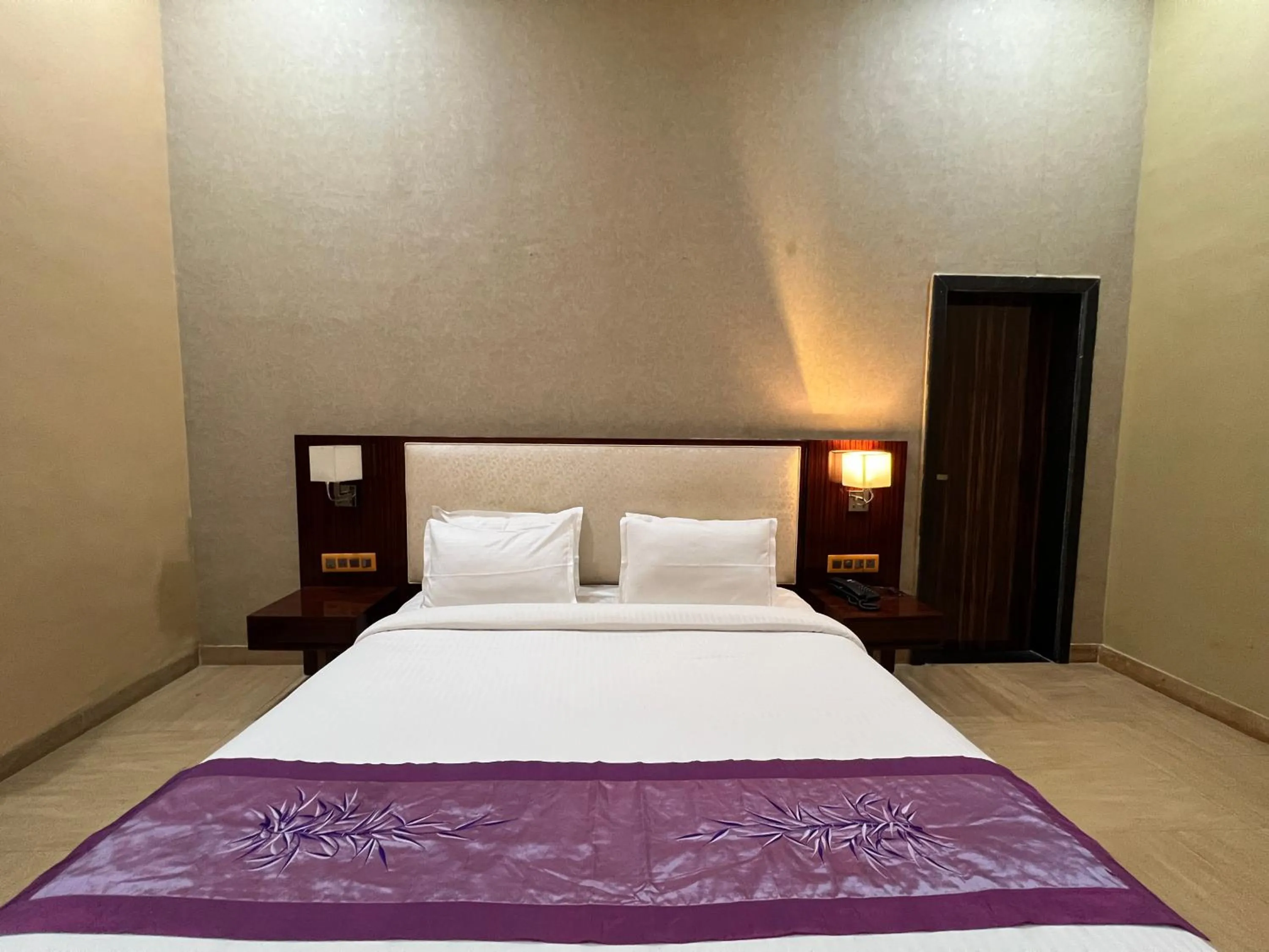 Bed in Aayush Resort