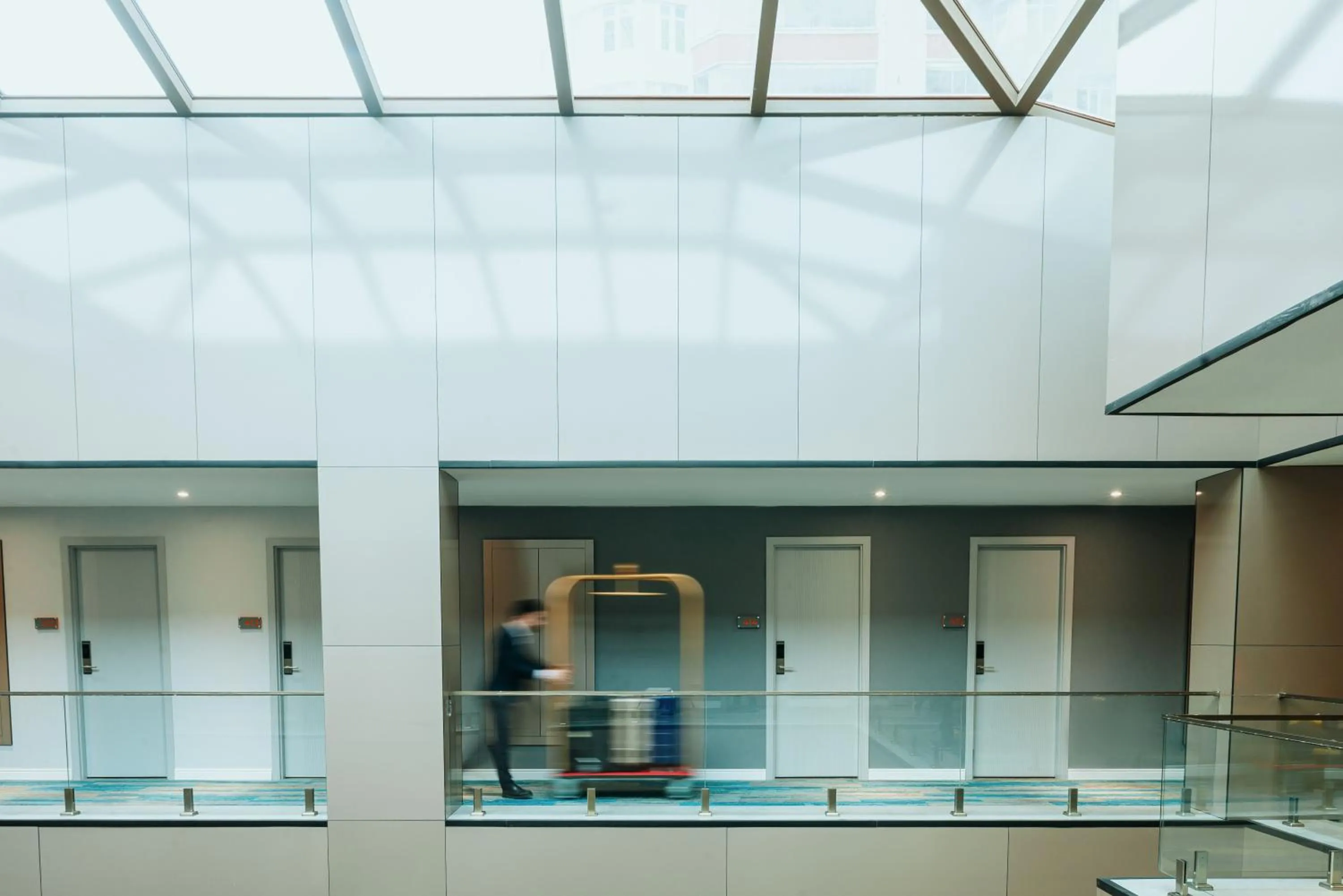 People in CONGRESS Hotel