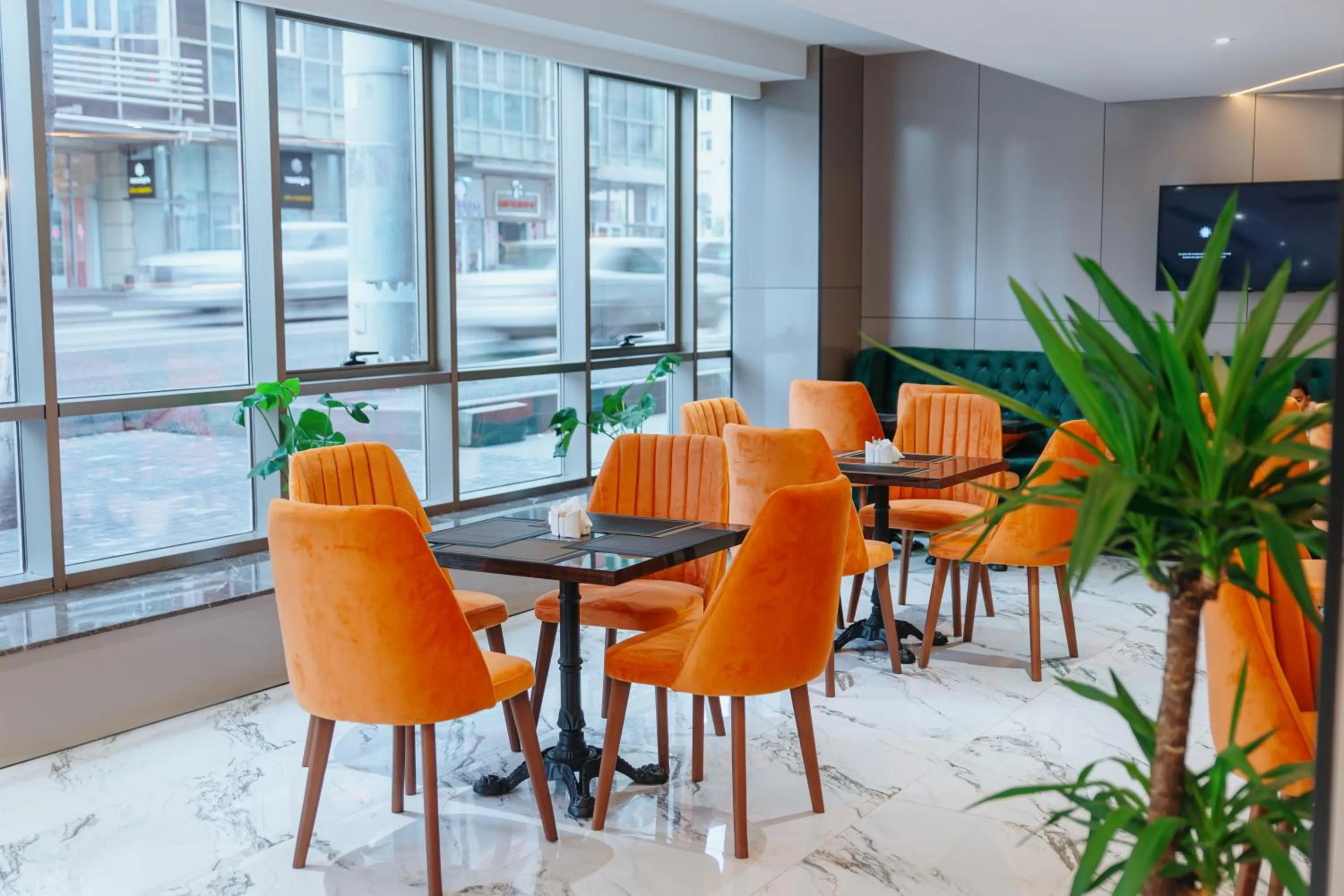 Restaurant/places to eat in CONGRESS Hotel