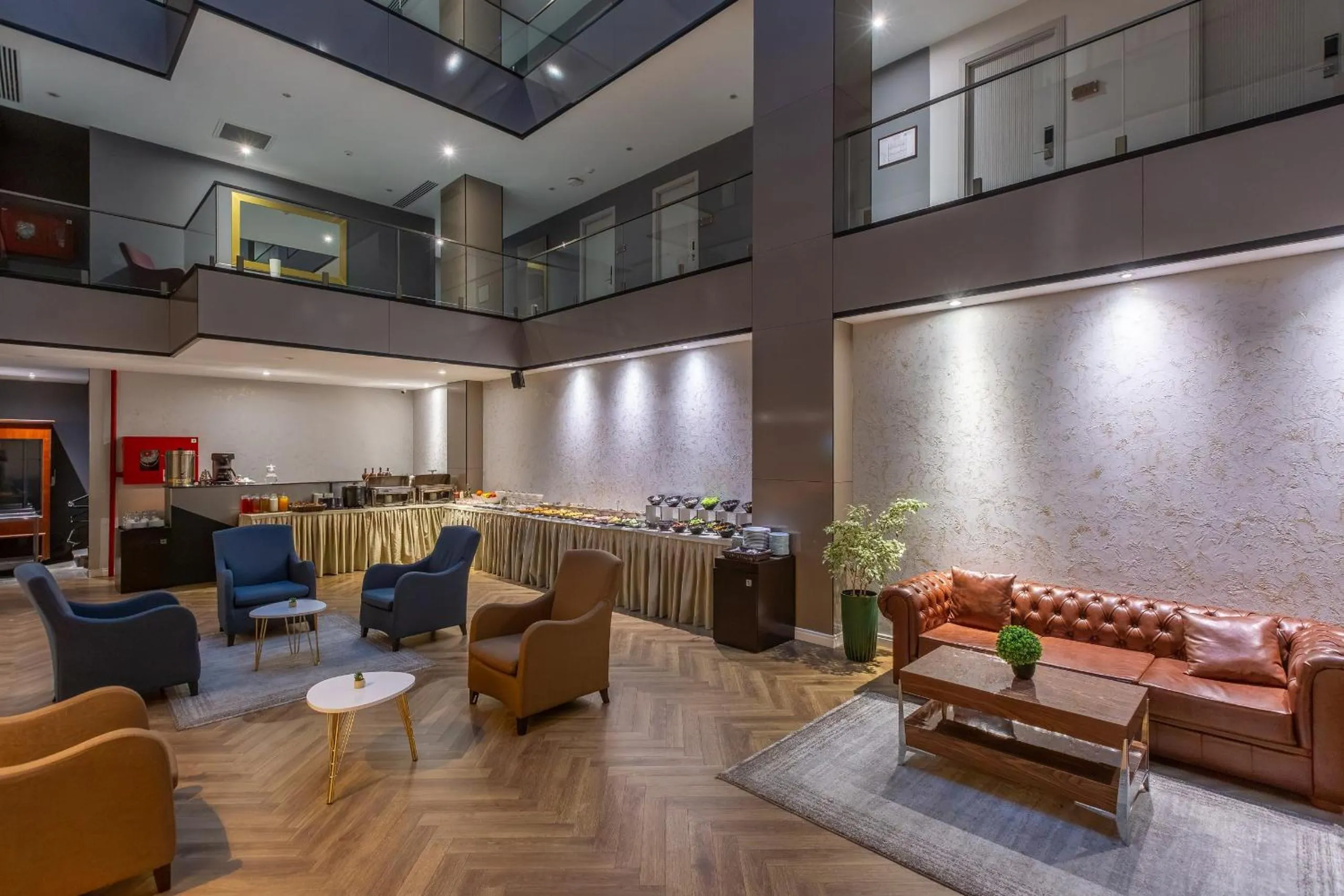 Communal lounge/ TV room in CONGRESS Hotel